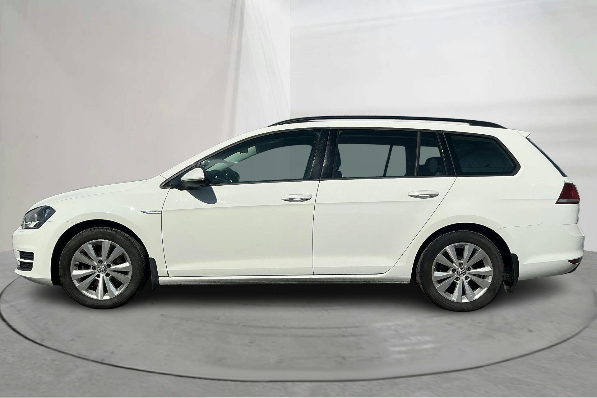 Esitlusfoto 2 aadressil 14: VW Golf VII 1.4 TGI BlueMotion Sportscombi (110hk) - 77 480 km - Käsitsi - valge - 2015
