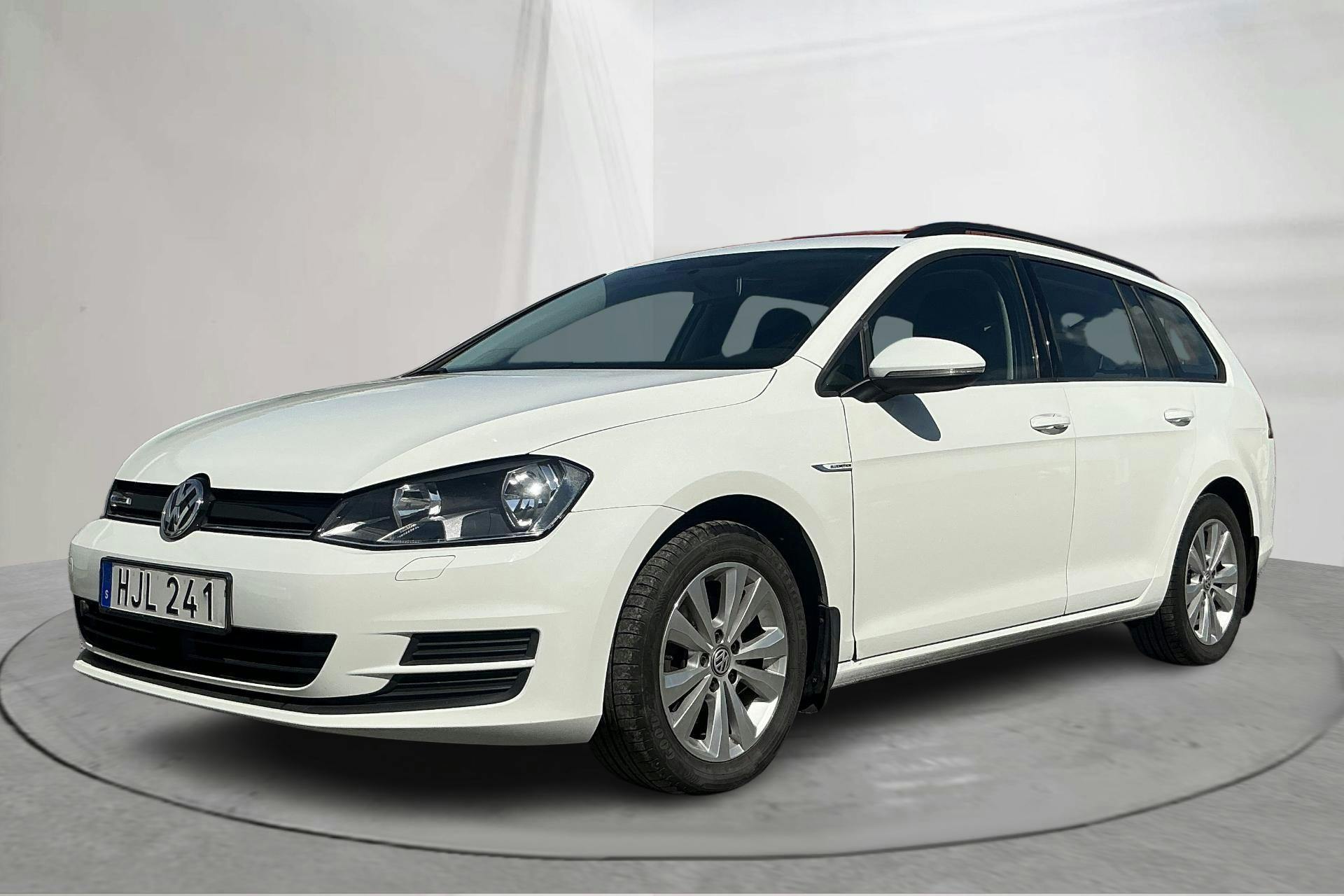 Esitlusfoto 1 aadressil 14: VW Golf VII 1.4 TGI BlueMotion Sportscombi (110hk) - 77 480 km - Käsitsi - valge - 2015