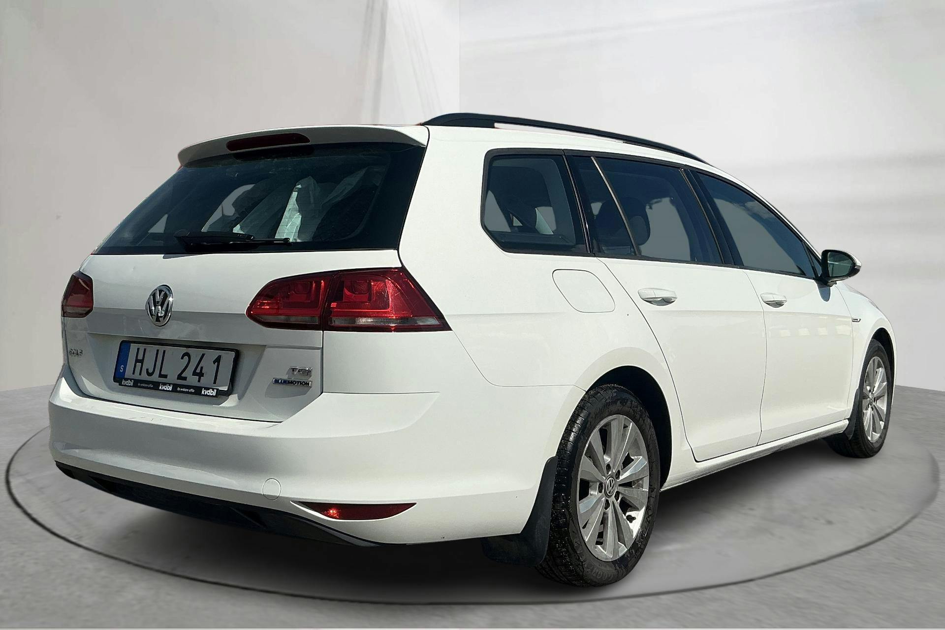 VW Golf VII 1.4 TGI BlueMotion Sportscombi (110hk) - 77 480 km - Käsitsi - valge - 2015