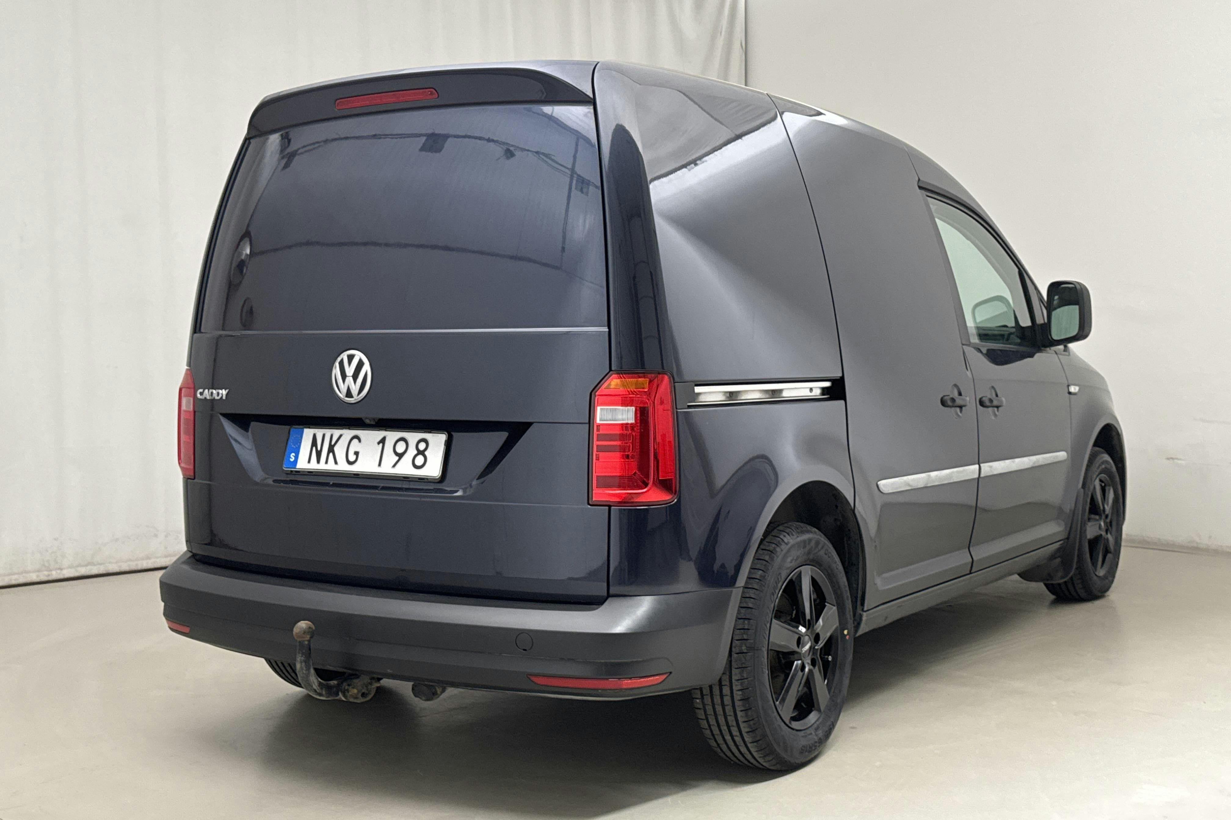 VW Caddy 2.0 TDI (102hk) - 137 250 km - Automatic - Dark Blue - 2018