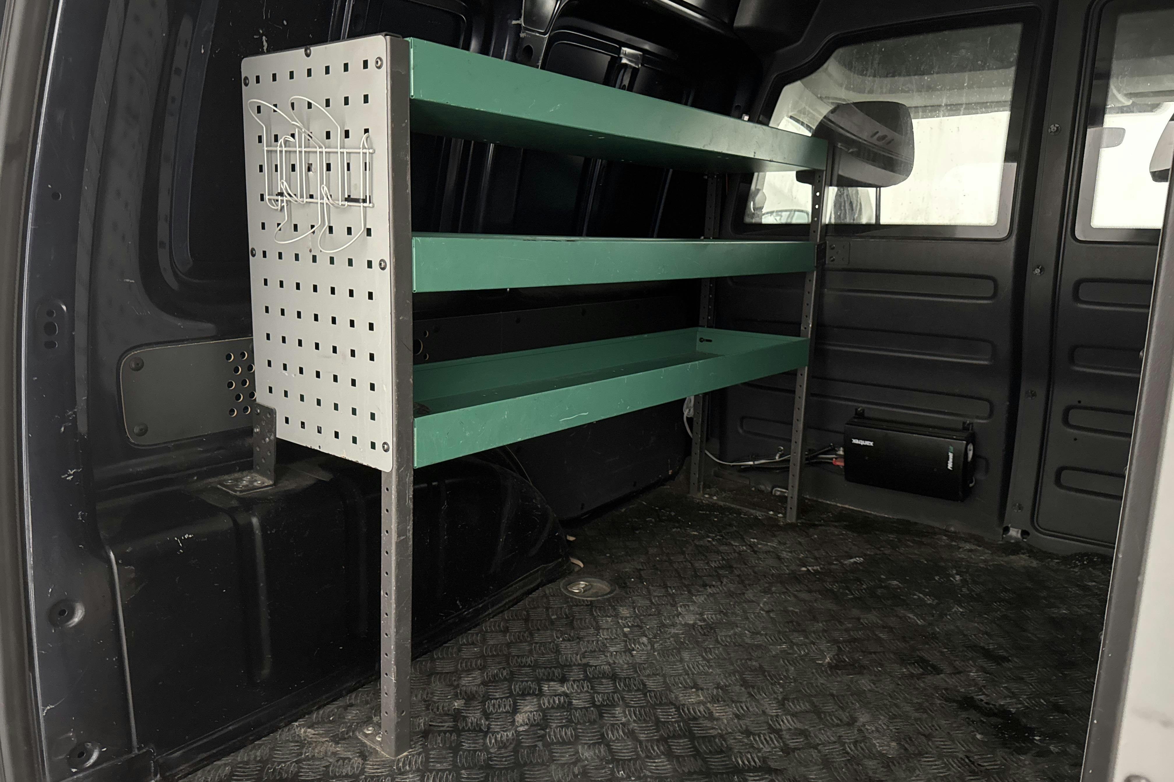 VW Caddy 2.0 TDI (102hk) - 137 250 km - Automatic - Dark Blue - 2018