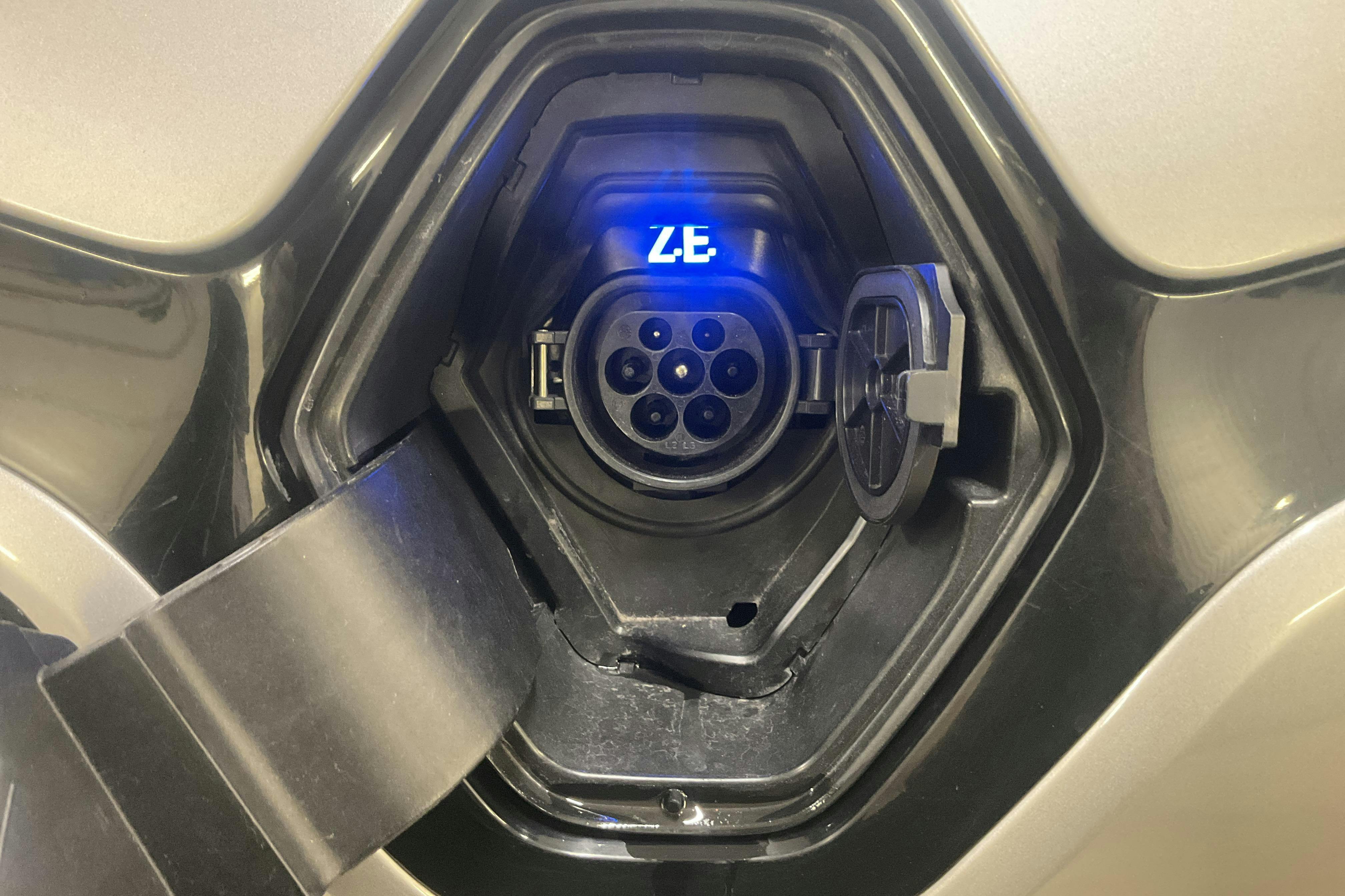 Renault Zoe 22 kWh R88 (88hk) - 7 353 mil - Automat - grå - 2016