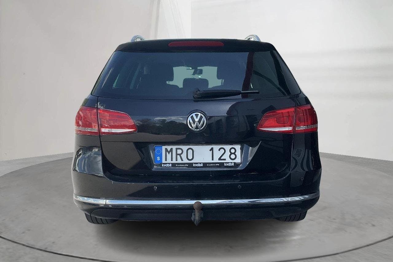 VW Passat 1.4 TSI EcoFuel Variant (150hk) - 18 221 mil - Manuell - svart - 2012