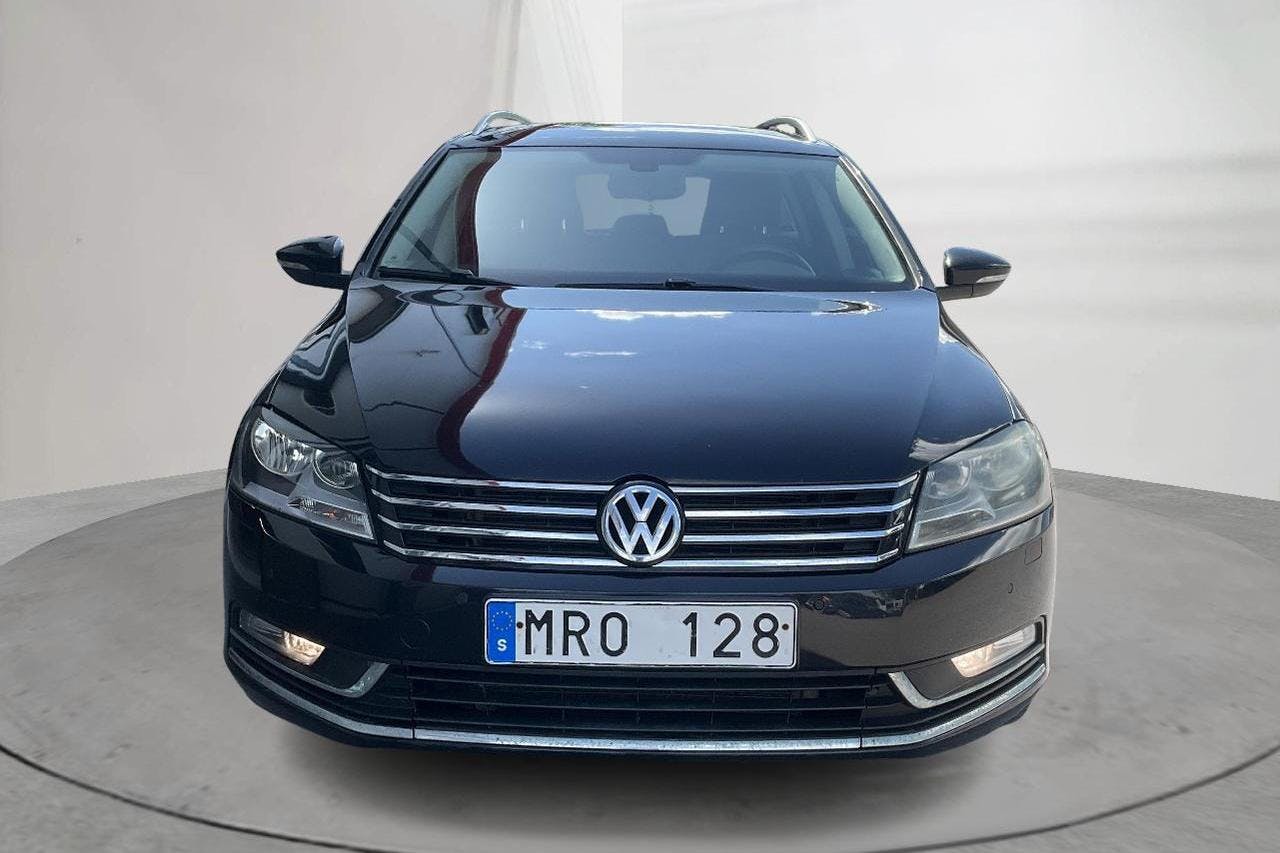 VW Passat 1.4 TSI EcoFuel Variant (150hk) - 18 221 mil - Manuell - svart - 2012