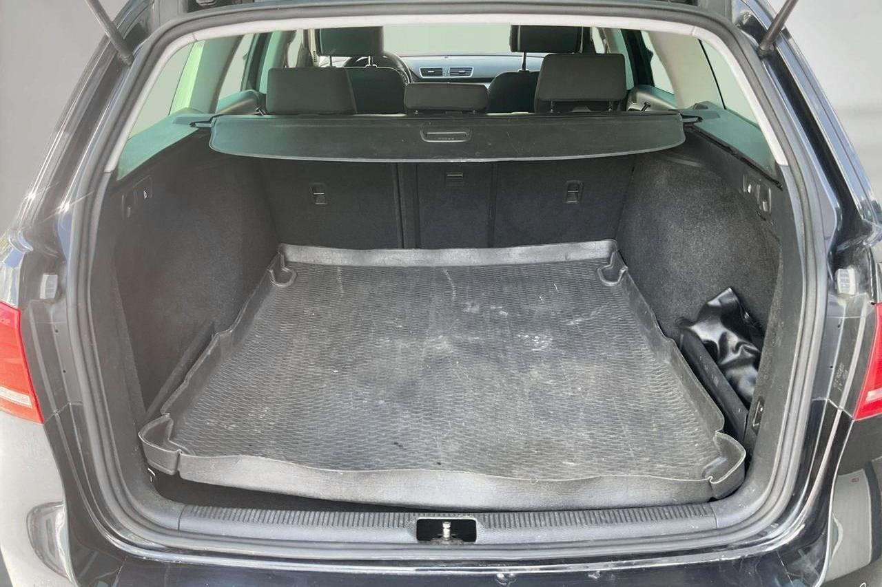 VW Passat 1.4 TSI EcoFuel Variant (150hk) - 18 221 mil - Manuell - svart - 2012