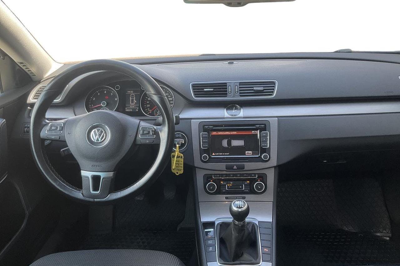 VW Passat 1.4 TSI EcoFuel Variant (150hk) - 18 221 mil - Manuell - svart - 2012