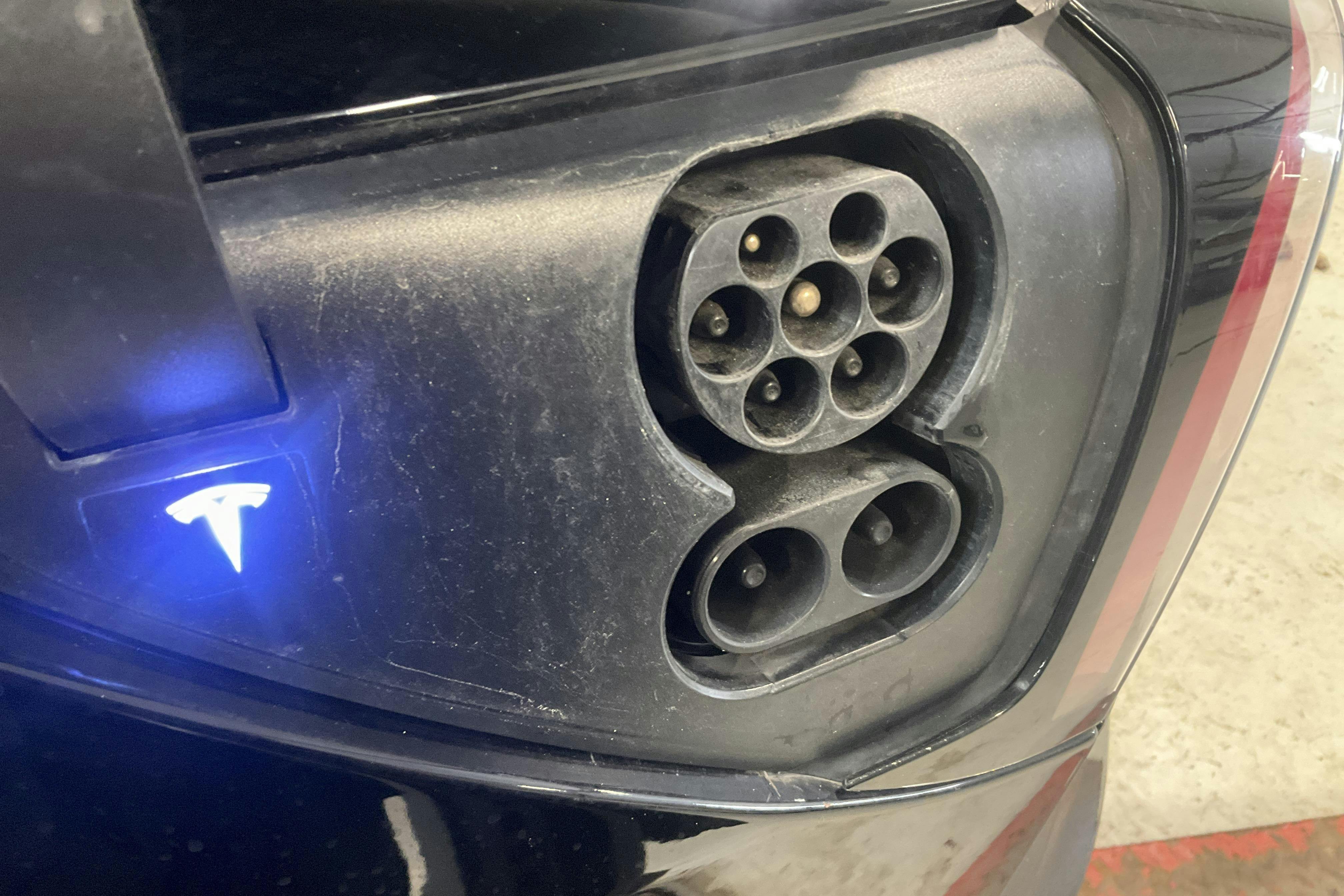 Tesla Model 3 Long Range Dual Motor AWD - 14 072 mil - Automat - svart - 2019