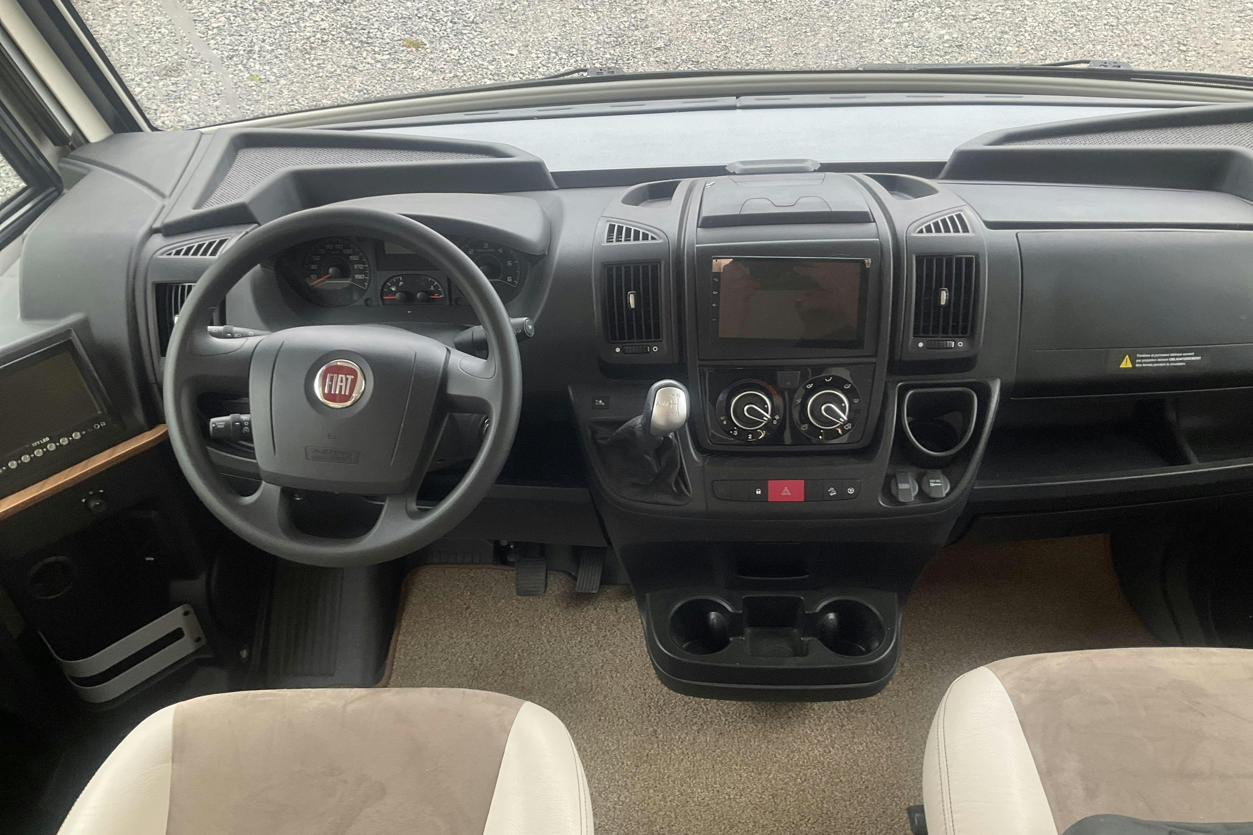 FIAT PiLOTE G740GJ Husbil - 2 040 mil - Automat - vit - 2019