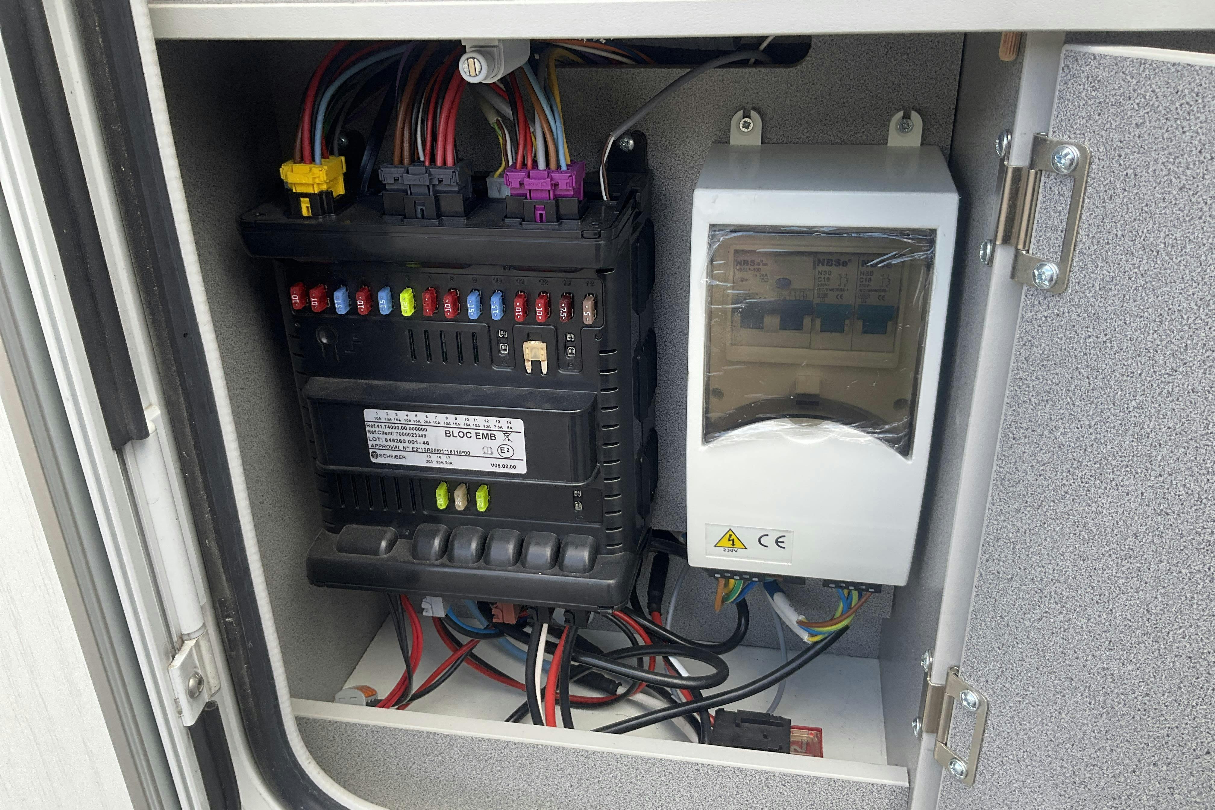 FIAT PiLOTE G740GJ Husbil - 2 040 mil - Automat - vit - 2019