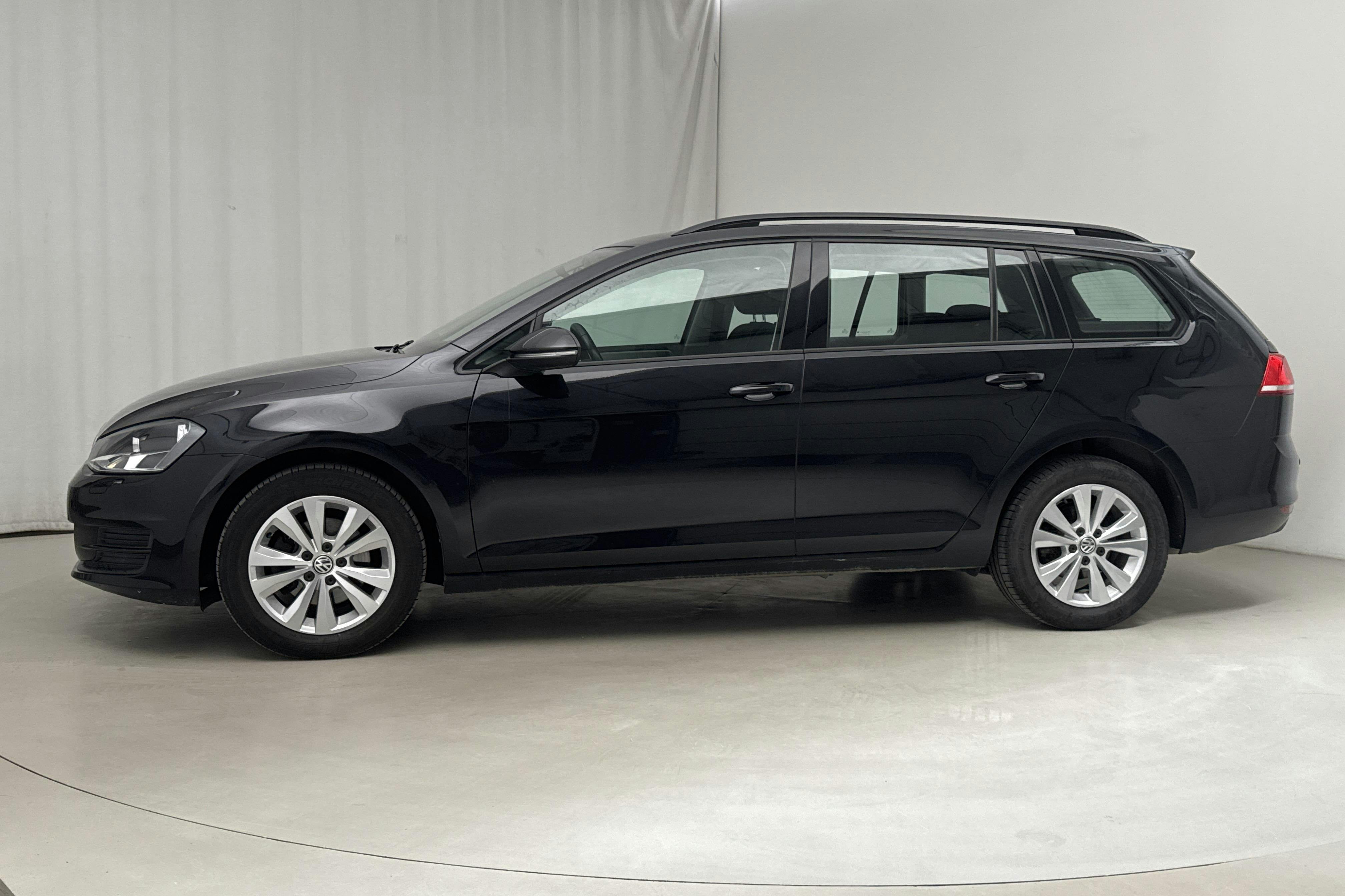 VW Golf VII 1.4 TSI Sportscombi (125hk) - 7 425 mil - Automat - svart - 2016