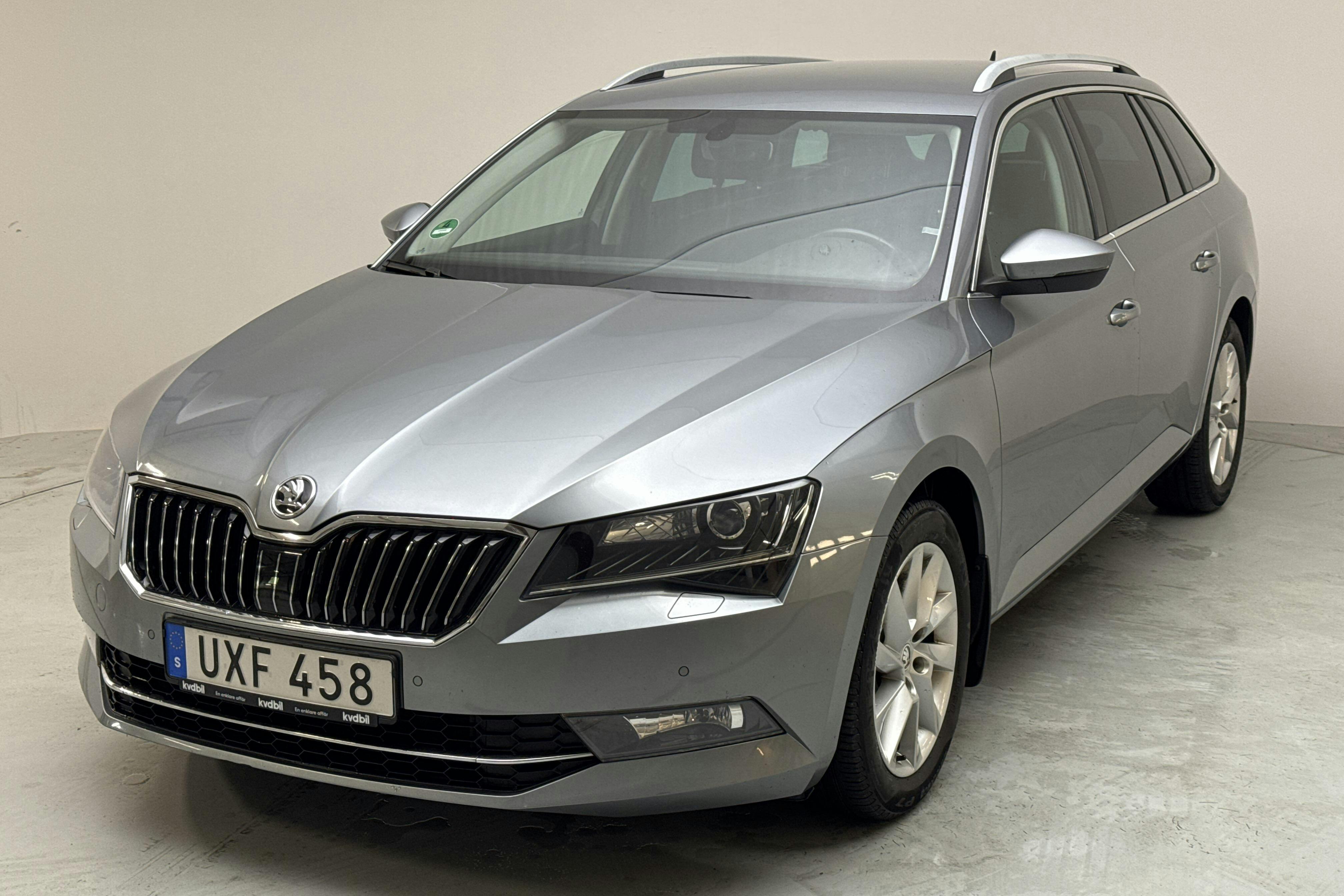 Skoda Superb 2.0 TDI Kombi (190hk) - 119 120 km - Manual - gray - 2016
