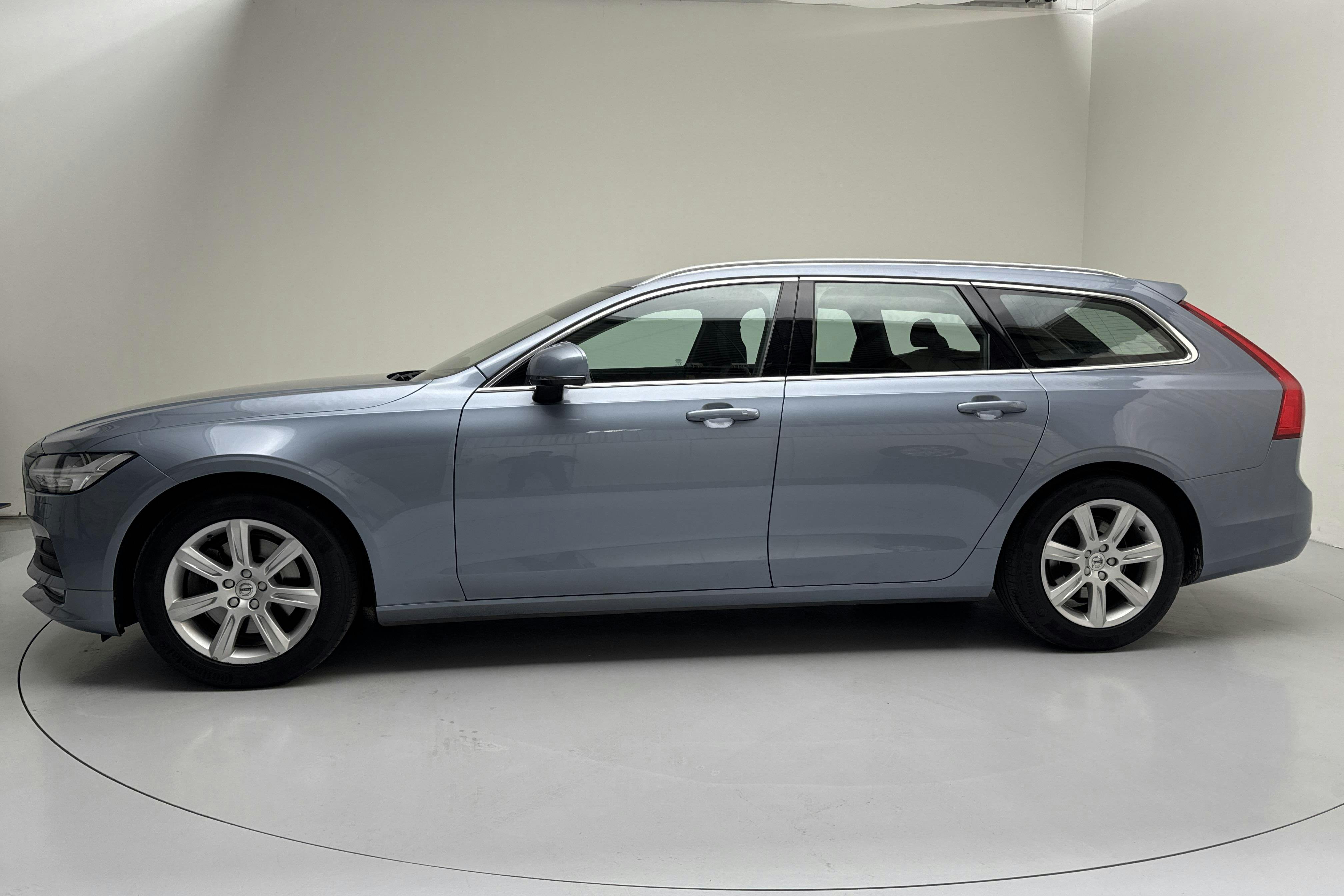 Volvo V90 D4 (190hk) - 12 082 mil - Automat - Light Blue - 2017