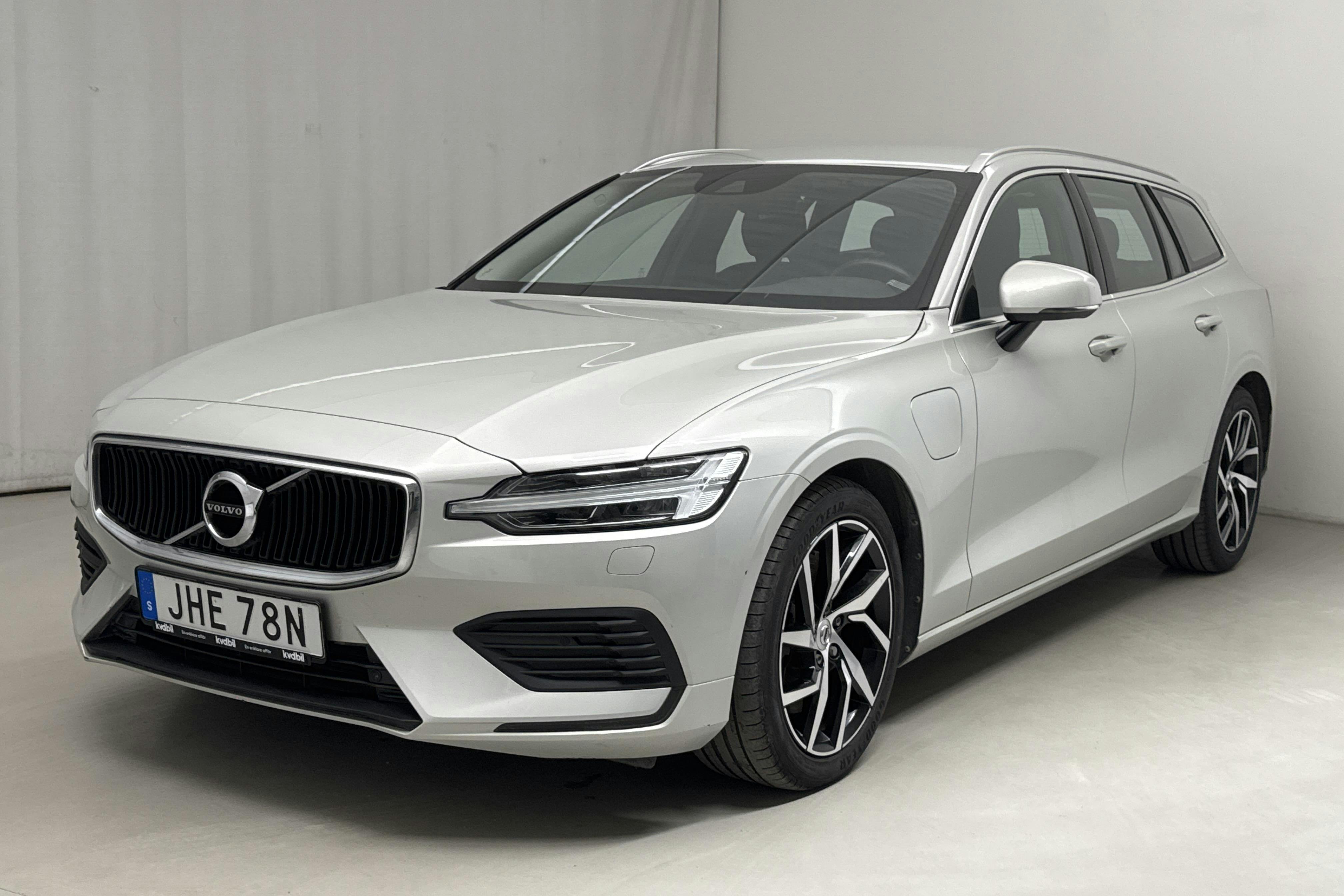 Volvo V60 T6 AWD Twin Engine (340hk) - 95 000 km - Automaattinen - valkoinen - 2020