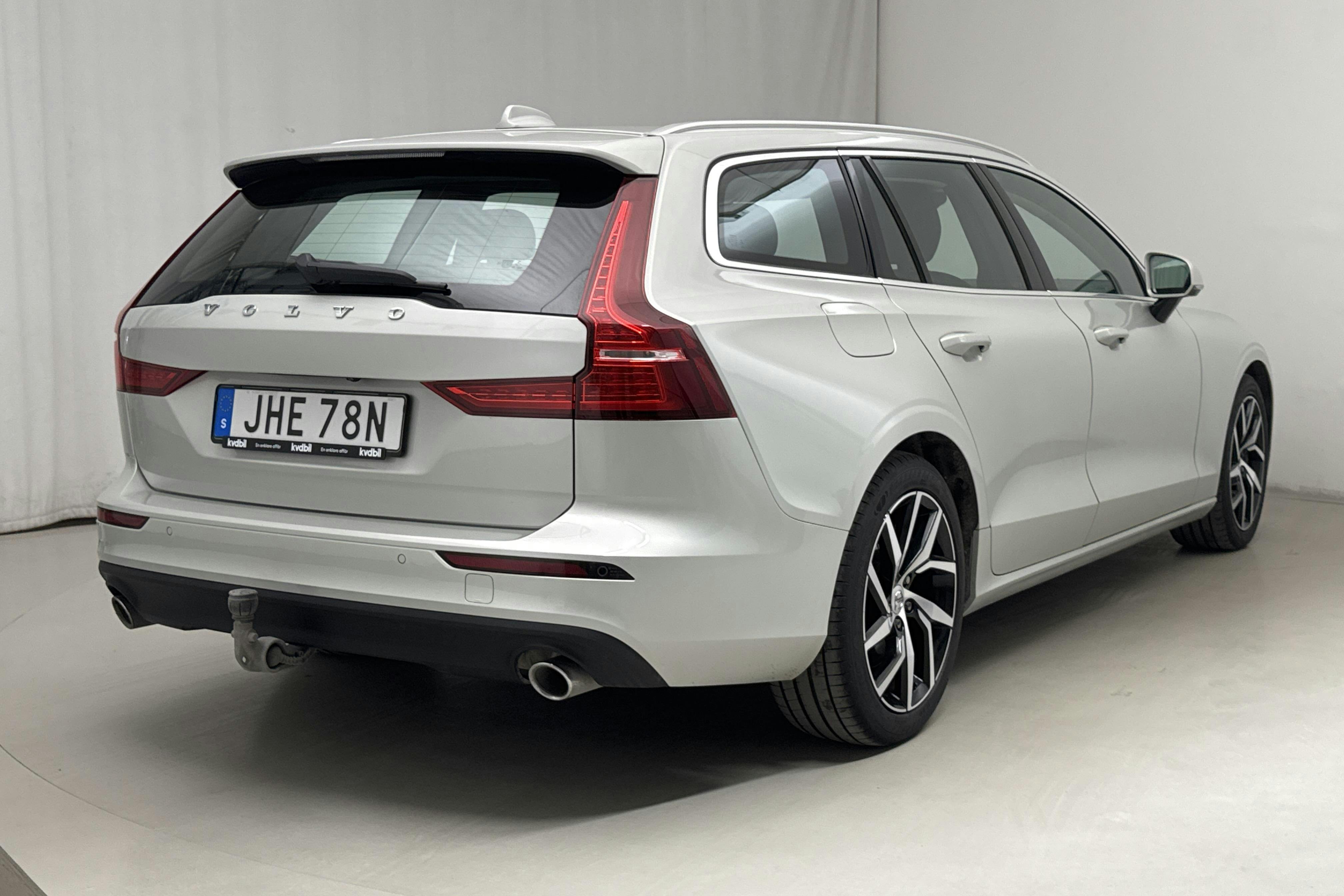 Volvo V60 T6 AWD Twin Engine (340hk) - 9 500 mil - Automat - vit - 2020
