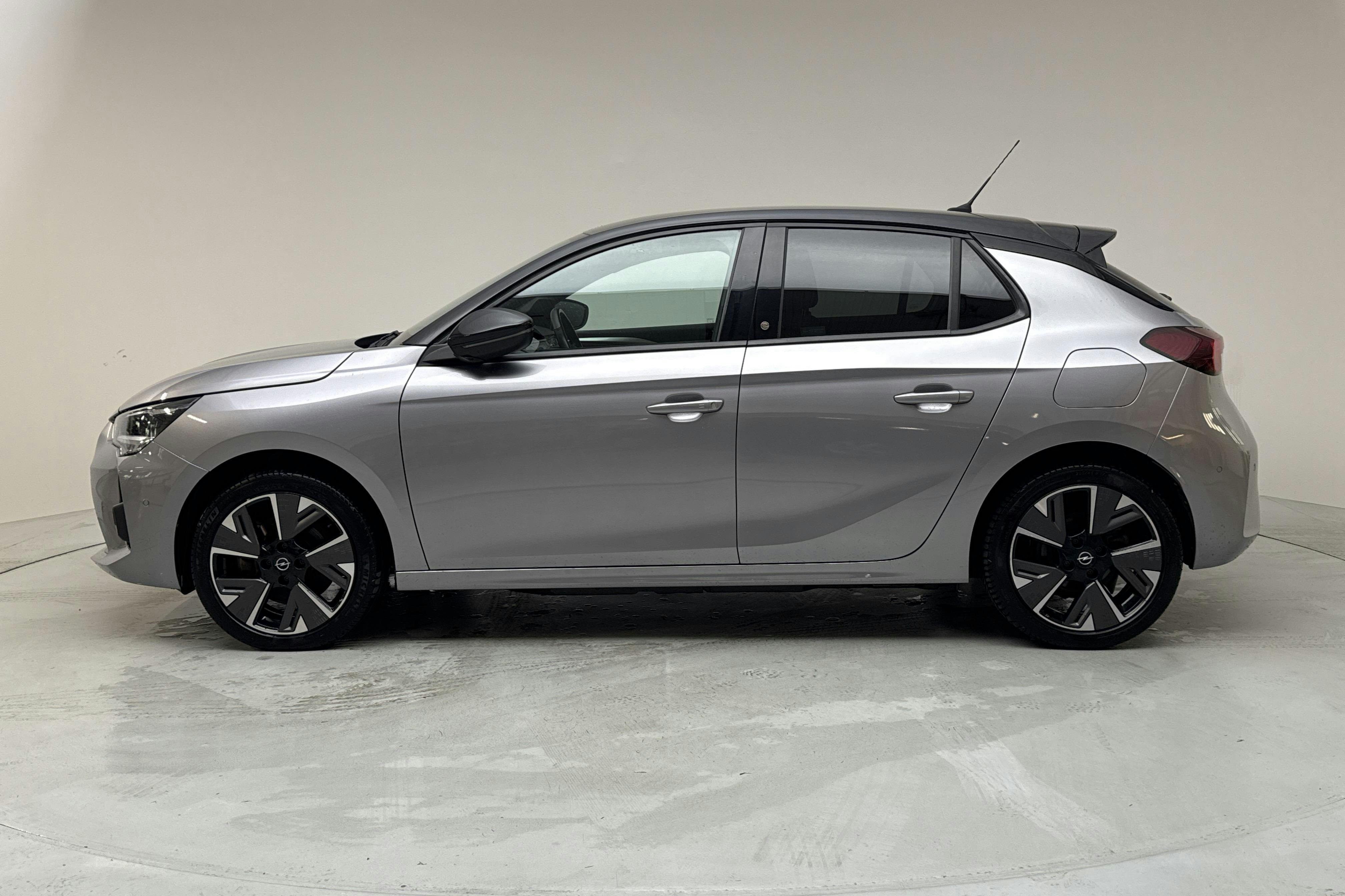 Opel Corsa-e 50 kWh 5dr (136hk) - 4 128 mil - Automat - grå - 2022