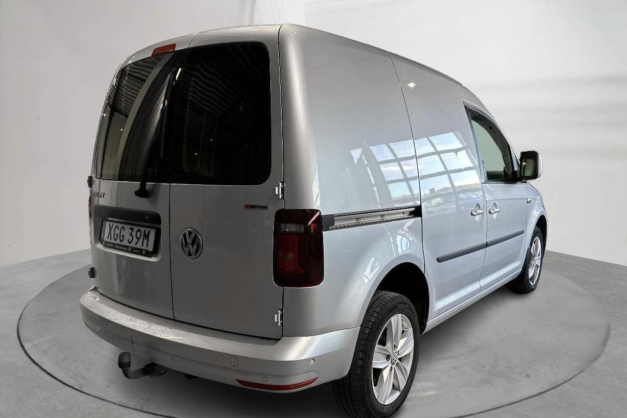 VW Caddy 2.0 TDI Skåp 4MOTION (150hk) - 10 198 mil - Automat - silver - 2020