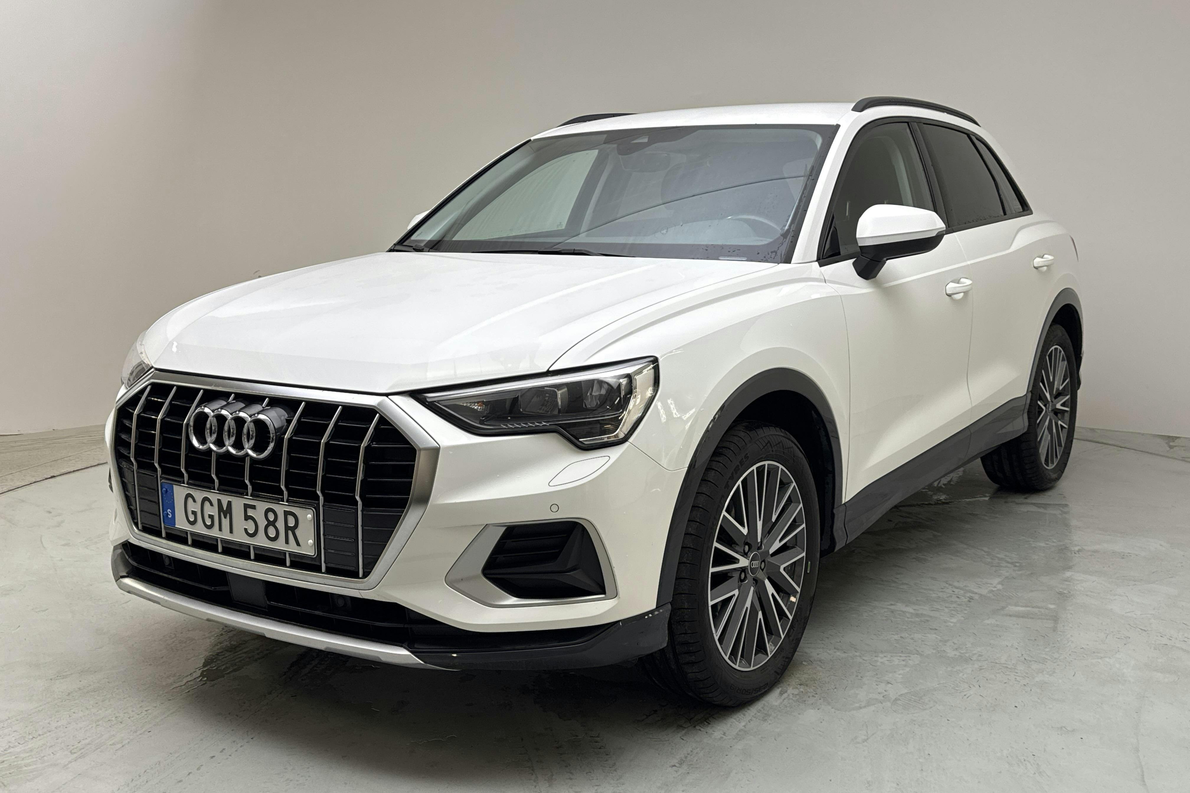 Audi Q3 35 TFSI (150hk) - 104 210 km - Automaattinen - valkoinen - 2021