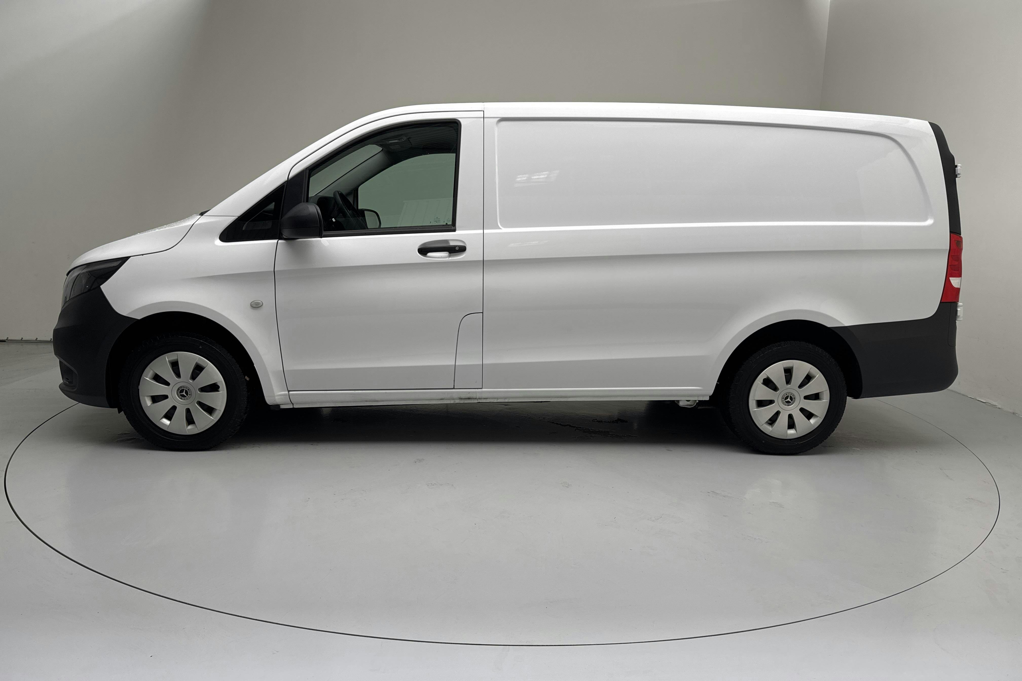 Mercedes Vito 114 CDI 2WD W640 (136hk) - 2 287 mil - Manuell - vit - 2023