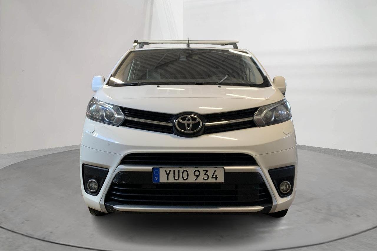 Toyota PROACE 2.0D (120hk) - 17 754 mil - Manuell - vit - 2018
