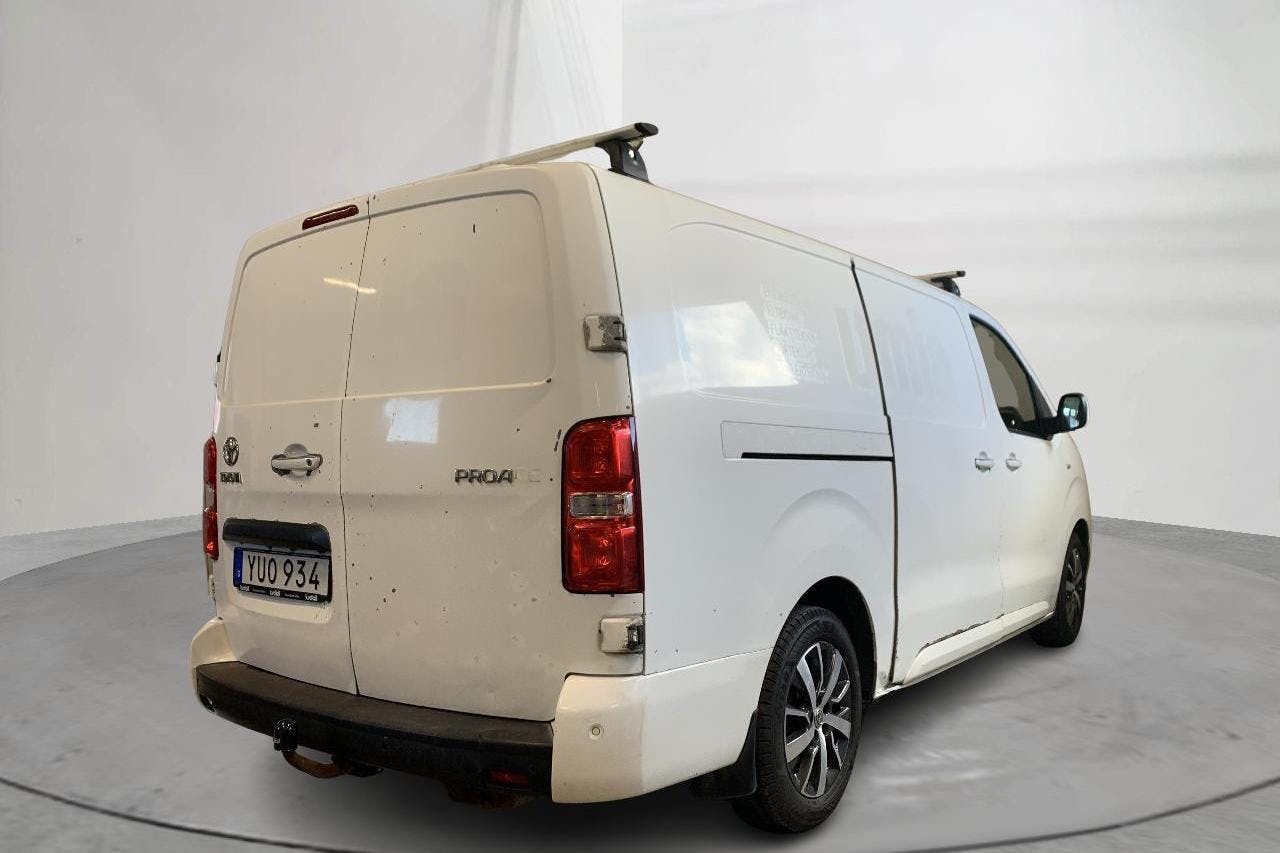 Toyota PROACE 2.0D (120hk) - 17 754 mil - Manuell - vit - 2018