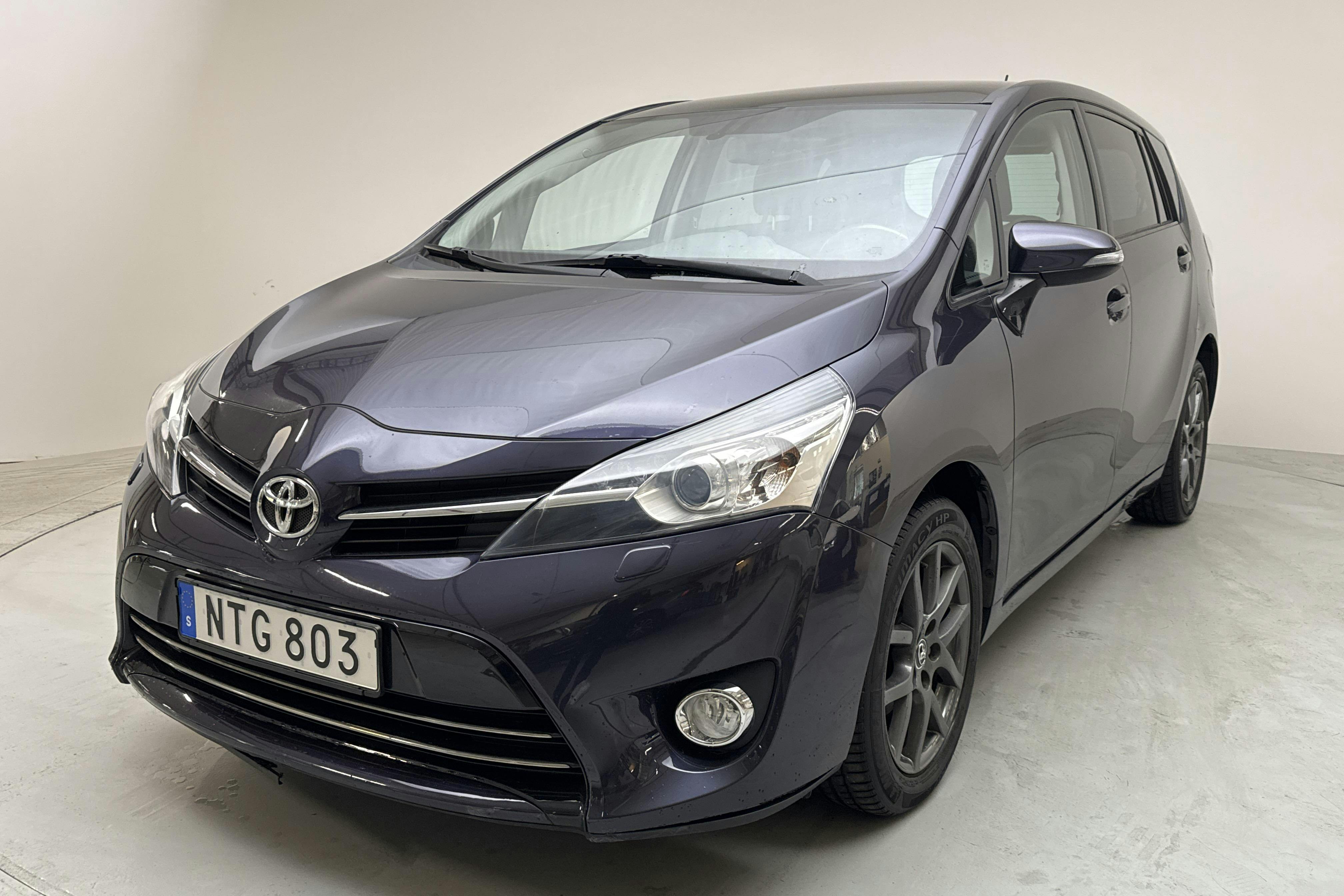 Toyota Verso VVT-i 1.8 (147hk) - 120 780 km - Manualna - niebieski - 2015