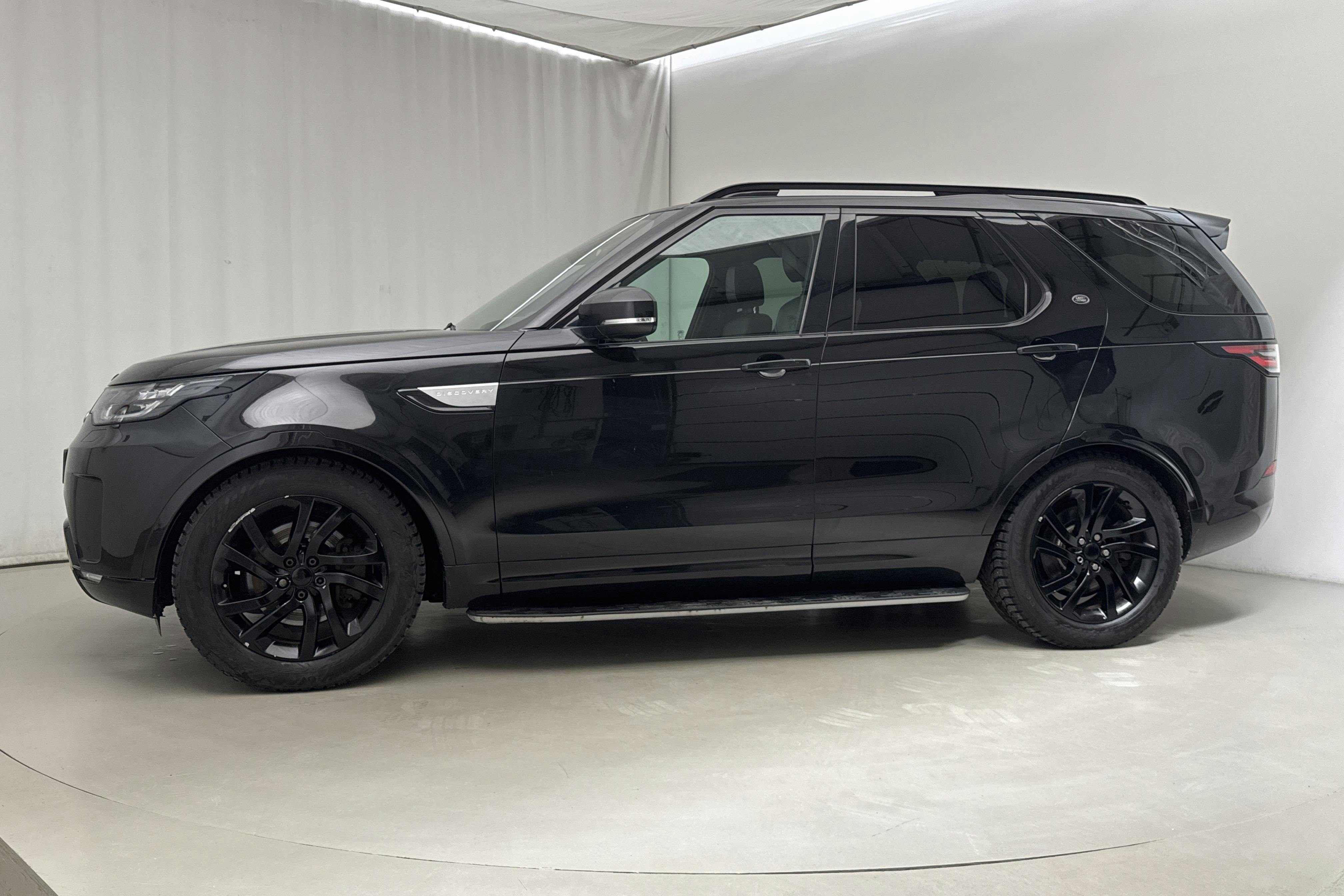 Land Rover Discovery 2.0L TD4 Diesel (180hk) - 13 445 mil - Automat - svart - 2017