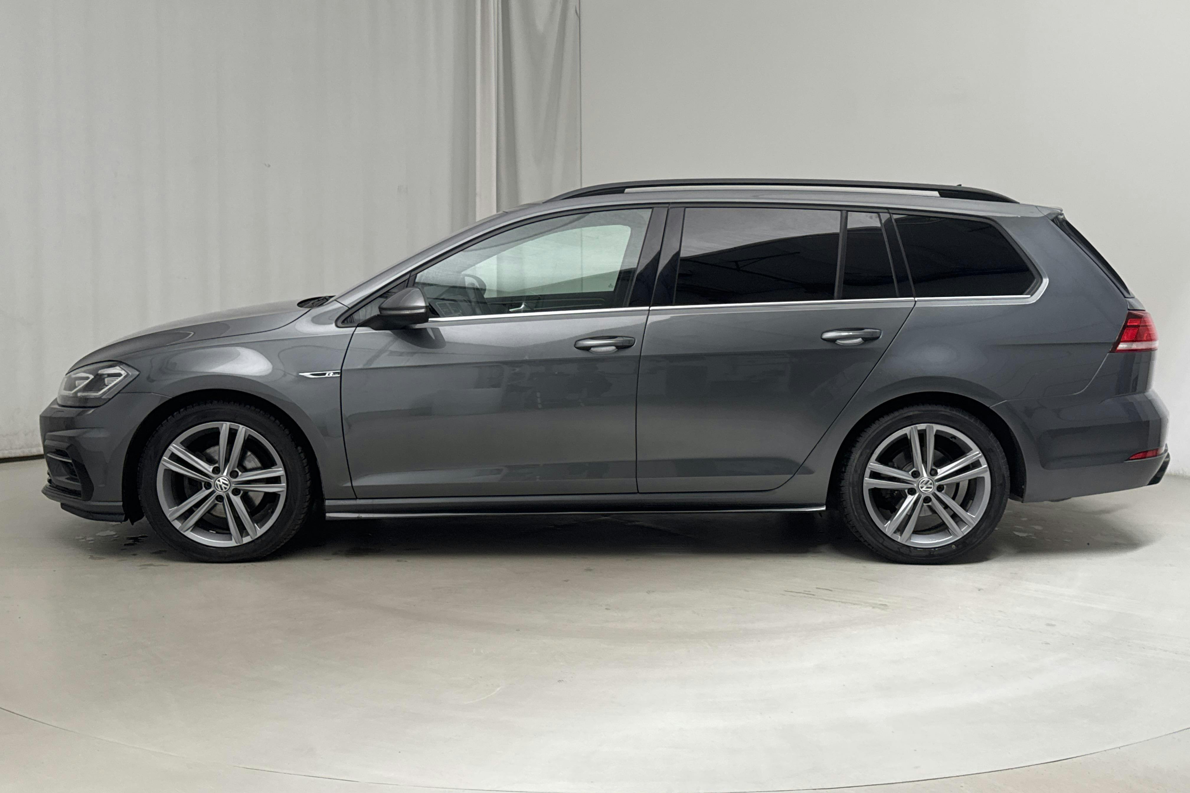 VW Golf VII 1.5 TSI Sportscombi (150hk) - 10 816 mil - Automat - Dark Grey - 2018