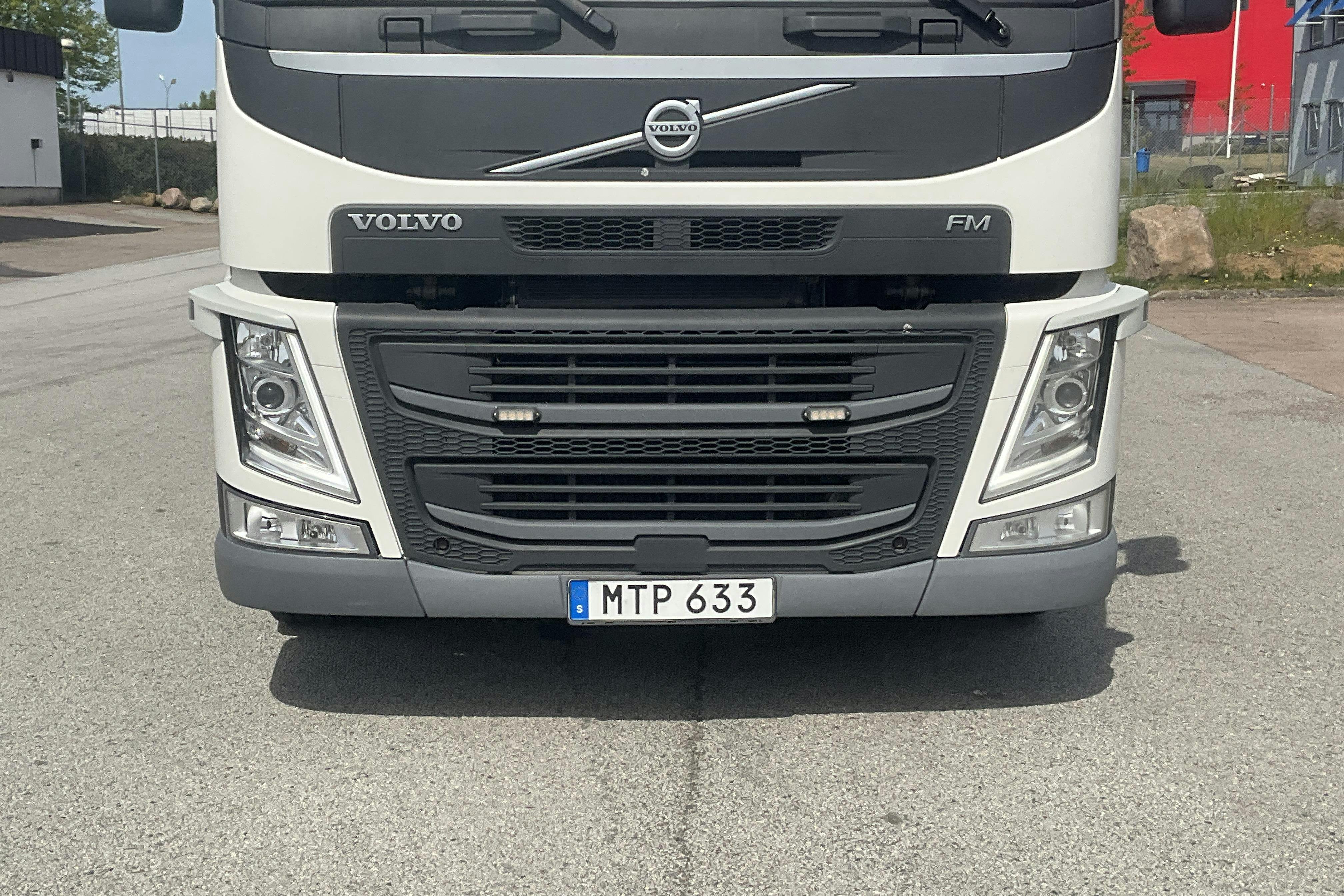 VOLVO FM410 - 374 811 km - Automat - vit - 2015