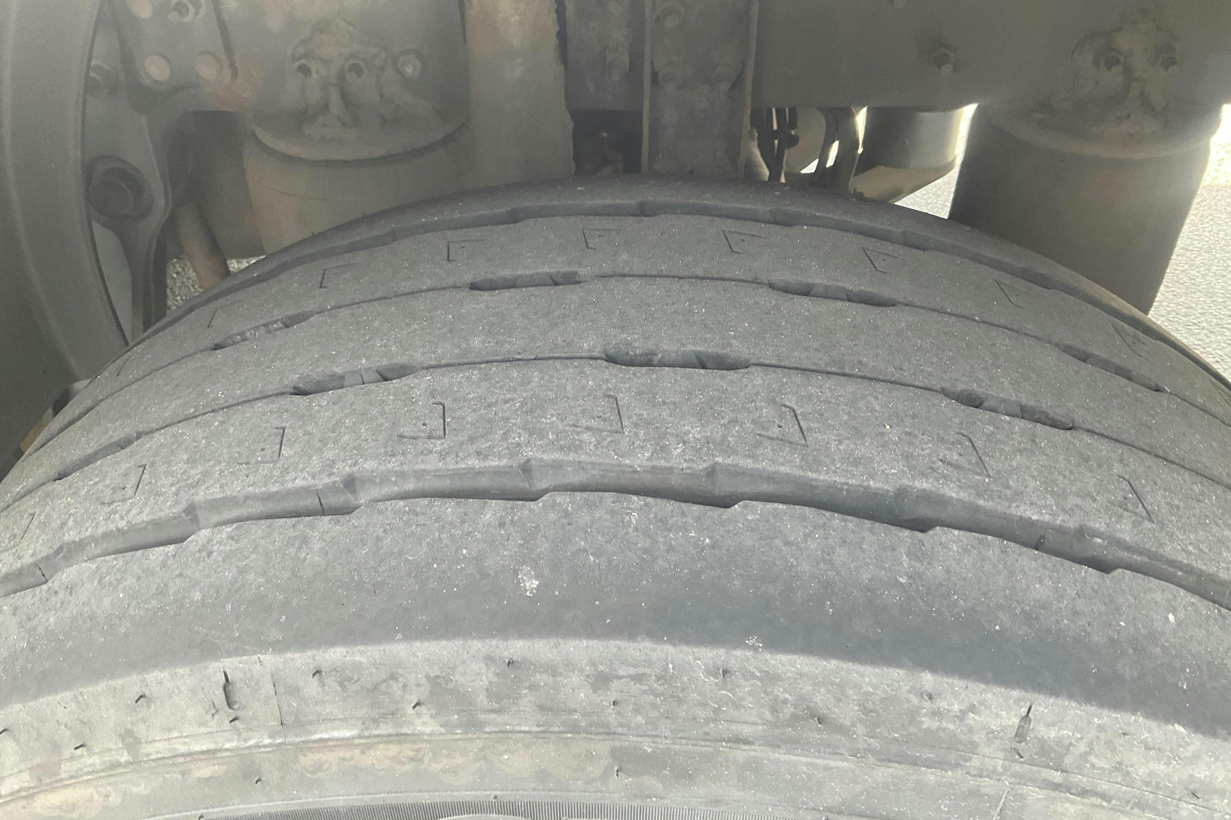VOLVO FM410 - 374 811 km - Automat - vit - 2015