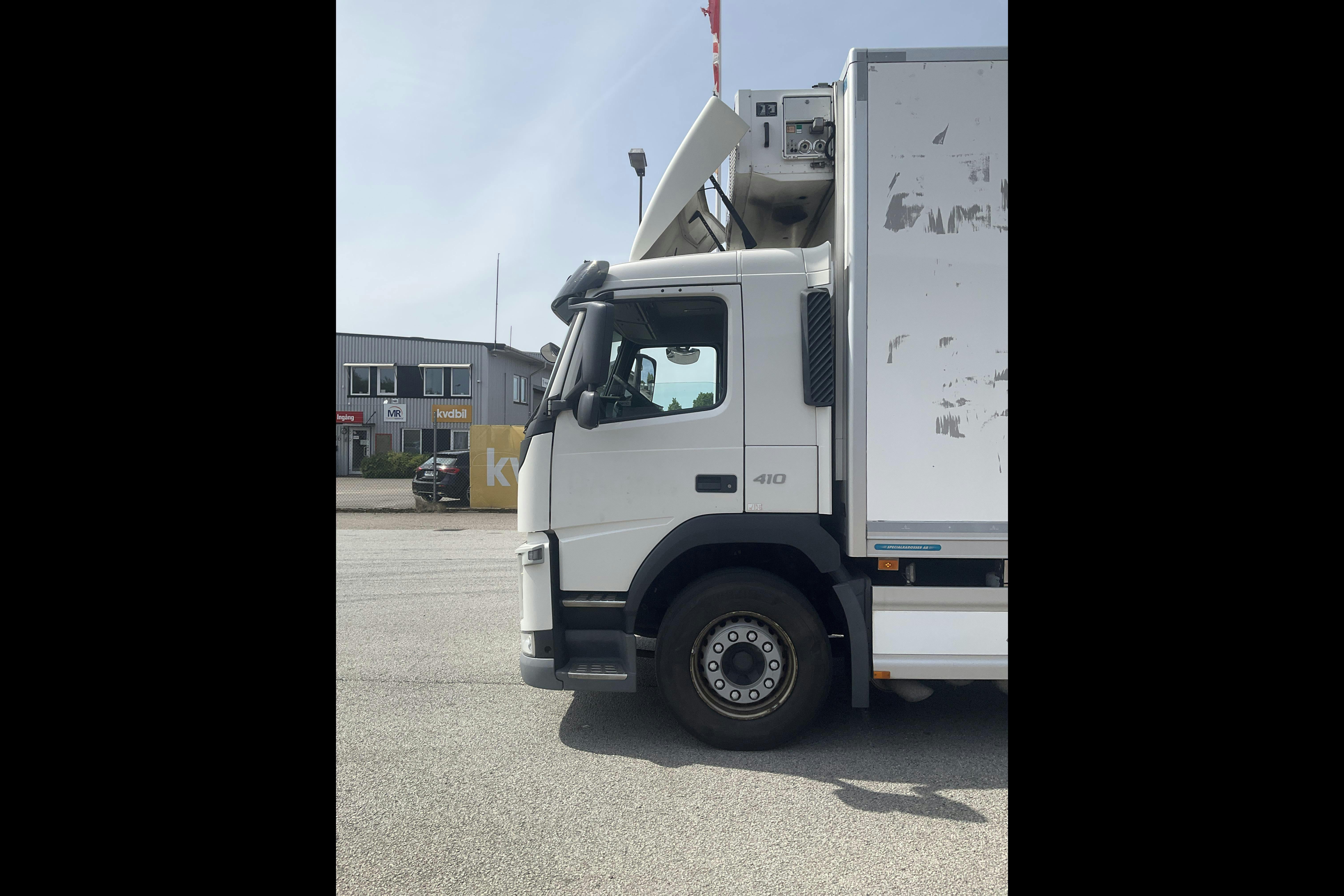 VOLVO FM410 - 374 811 km - Automat - vit - 2015