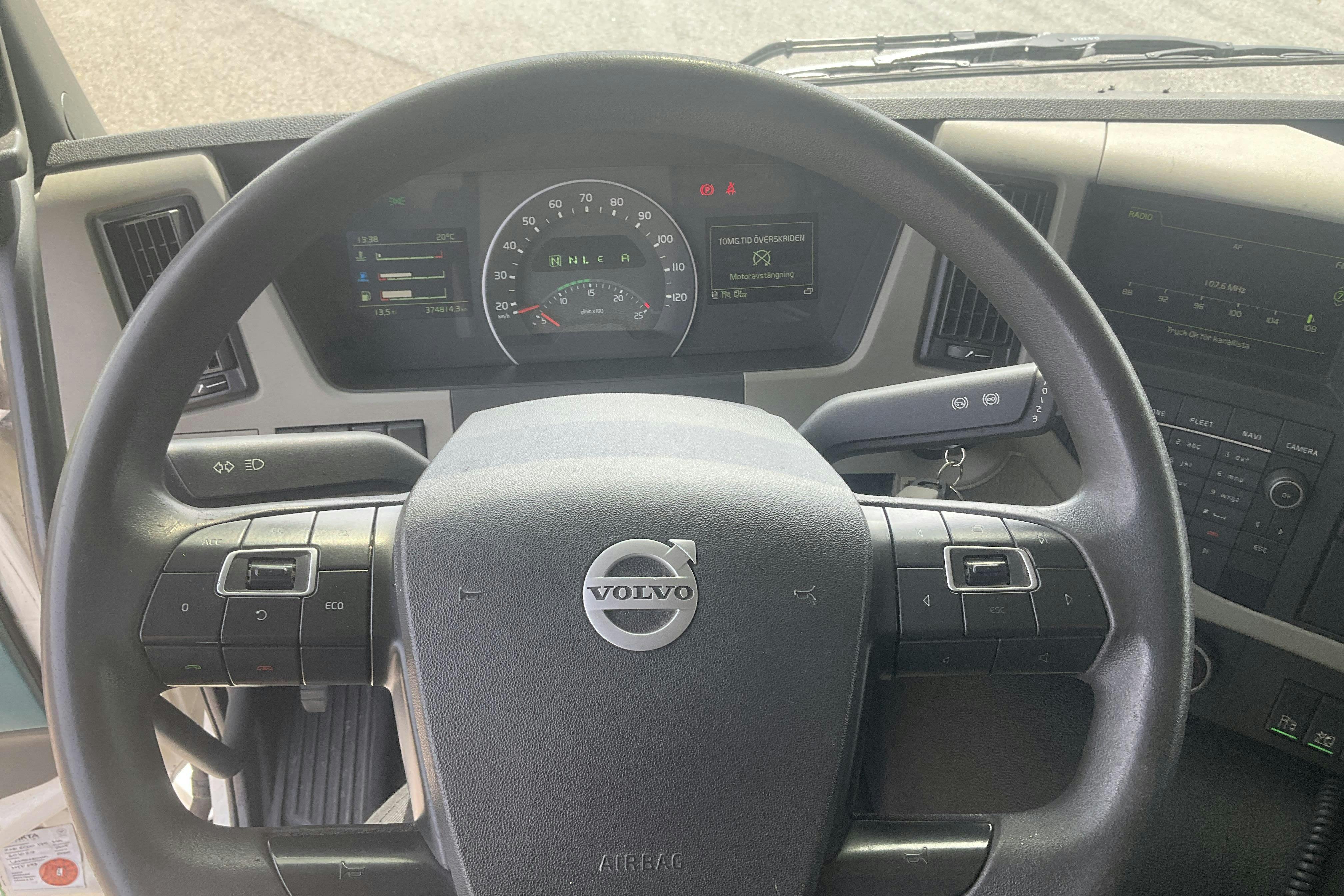 VOLVO FM410 - 374 811 km - Automat - vit - 2015