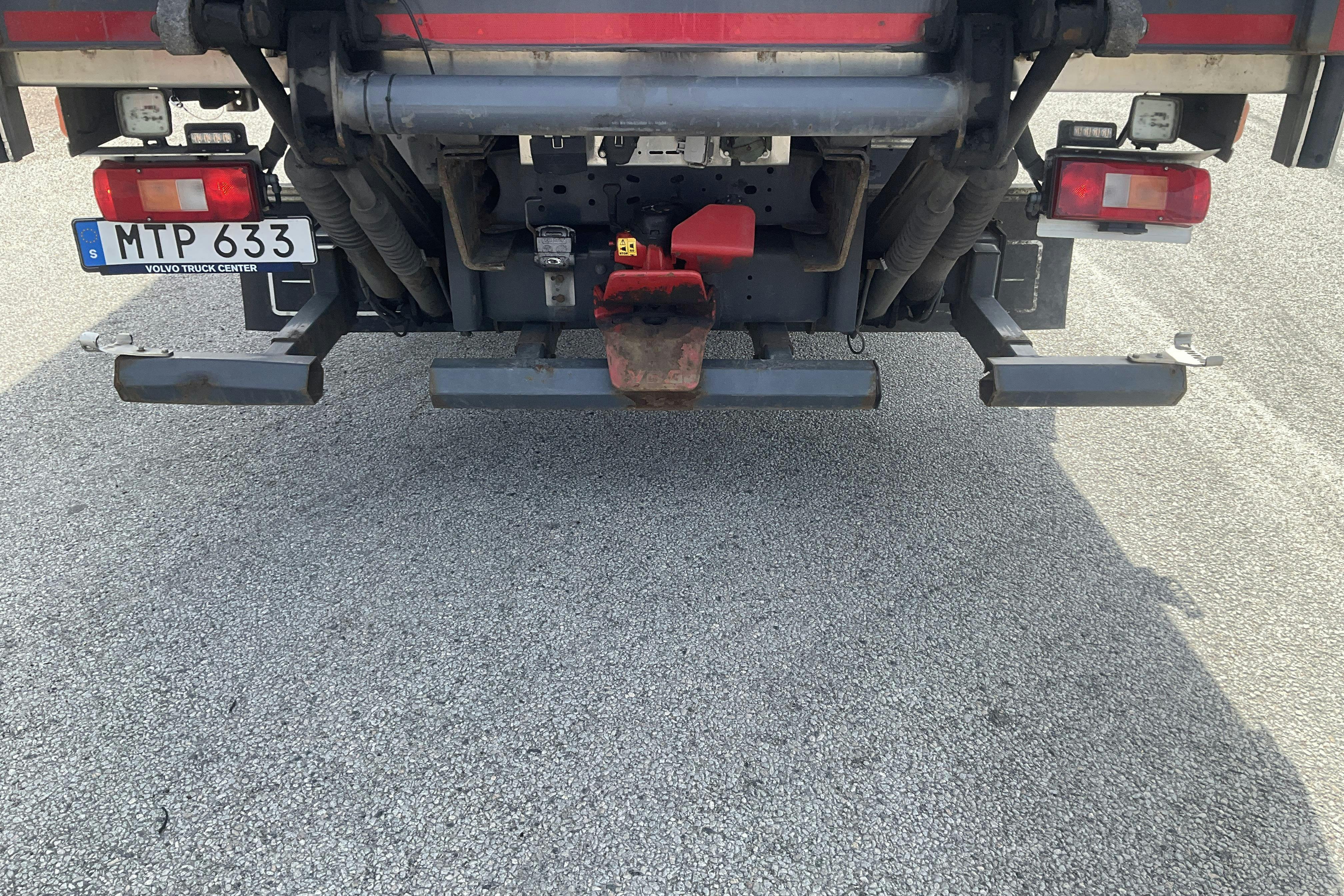 VOLVO FM410 - 374 811 km - Automat - vit - 2015