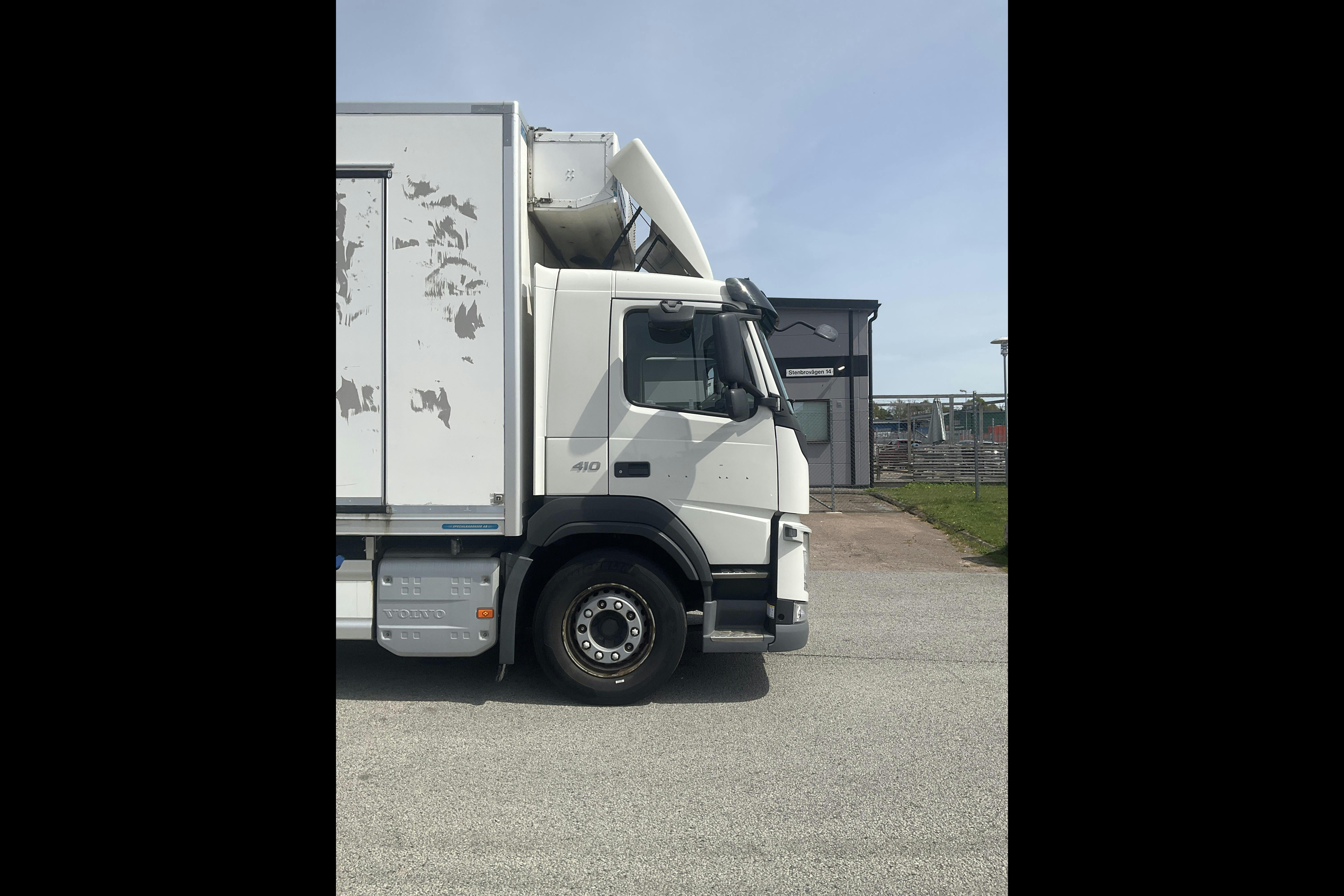 VOLVO FM410 - 374 811 km - Automat - vit - 2015