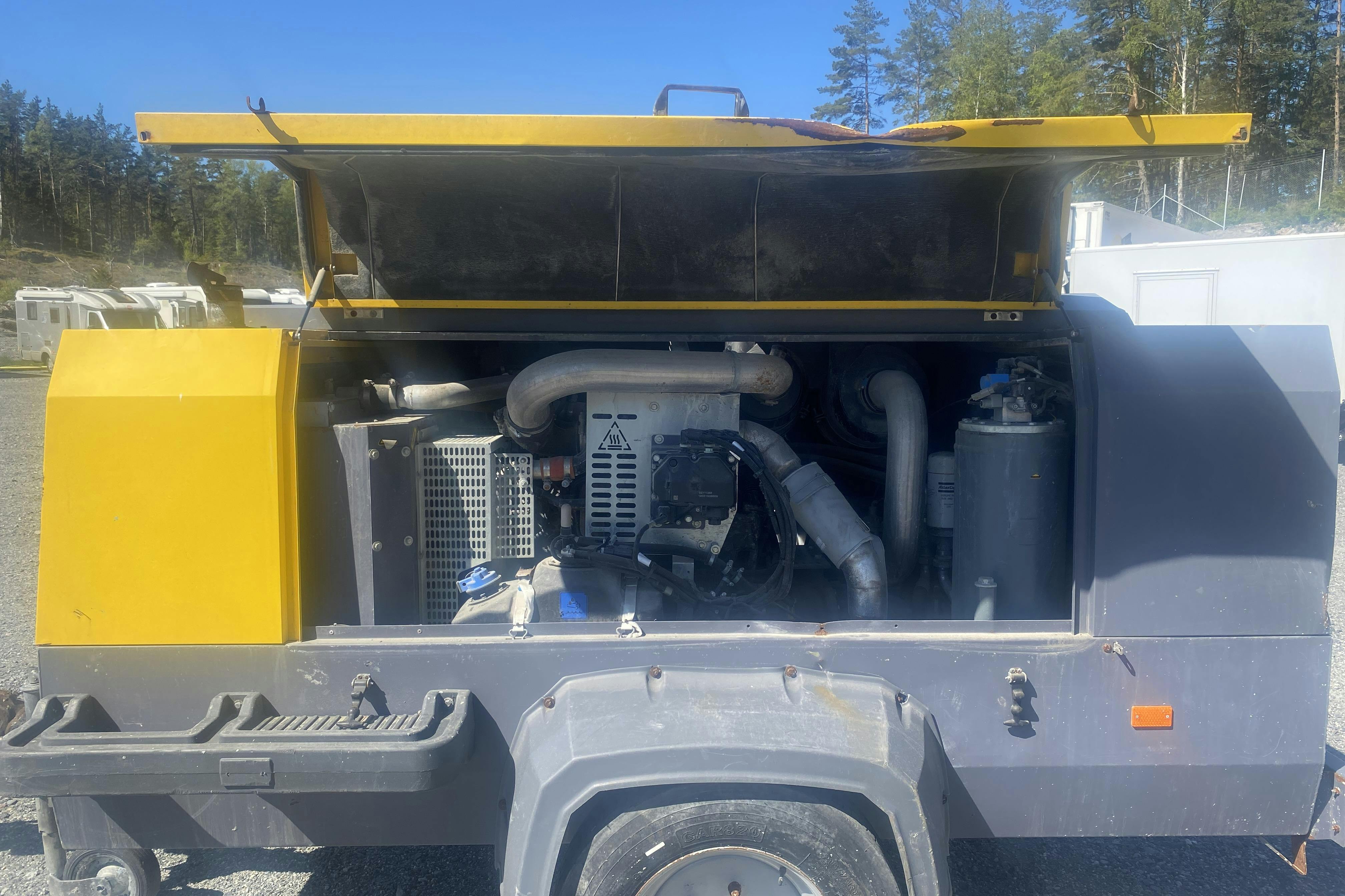 Atlas Copco XAVS XAVS186 ST4
Mobil kompressor - 3 110 km - 2019
