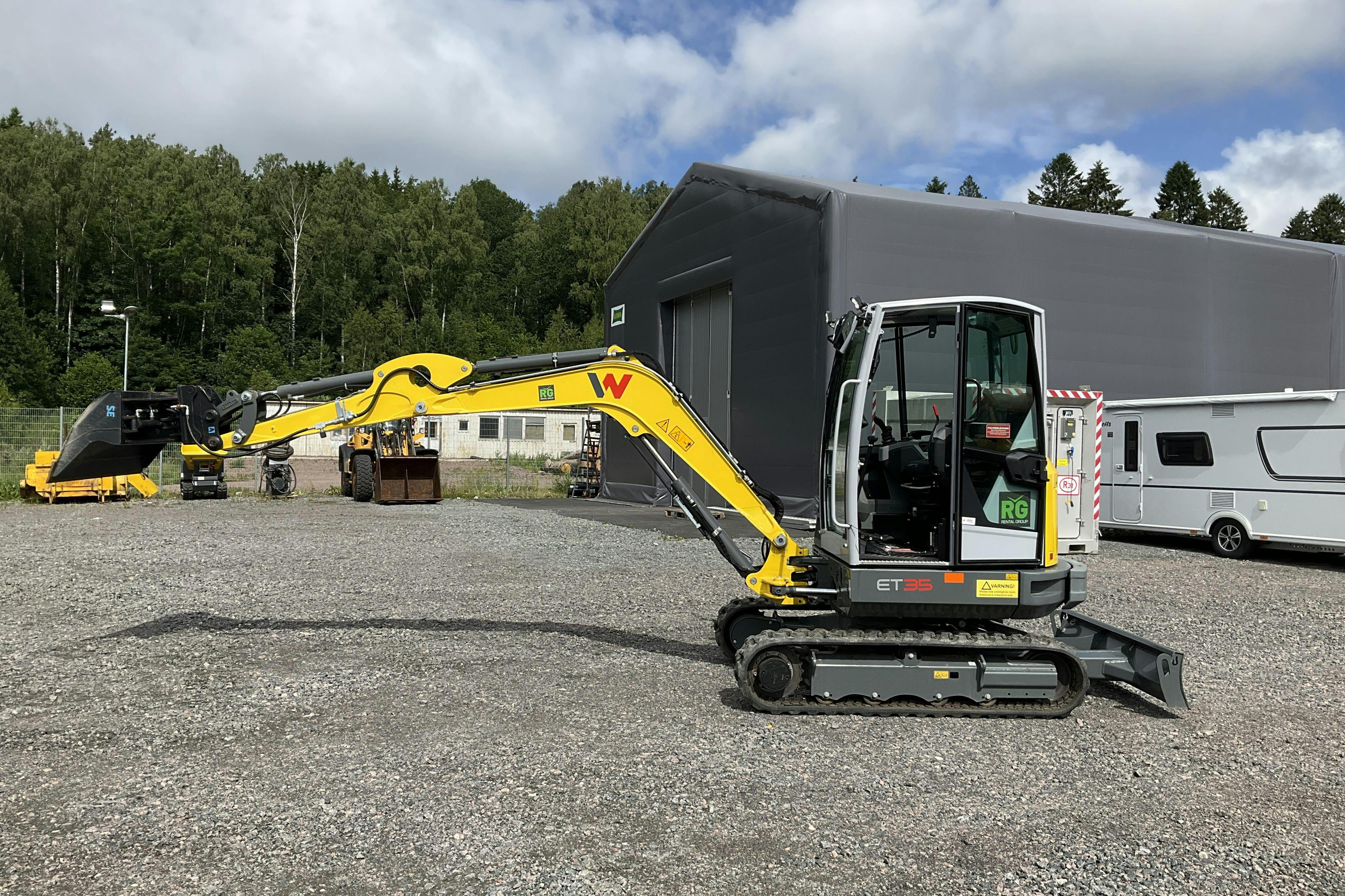 Esitlusfoto 2 aadressil 40: Wacker Neuson ET35, Minigrävare utr: Hydralisk planskopa och 2 skopor SN WNCE1601J00001238  2023 -  - 2023