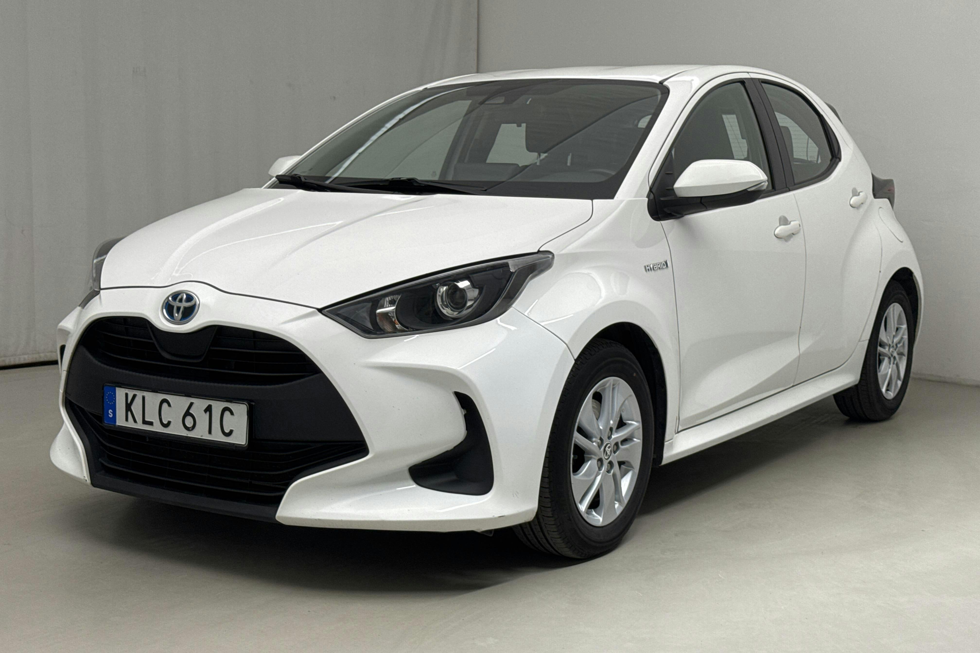 Toyota Yaris 1.5 Hybrid 5dr (116hk) - 9 338 mil - Automat - vit - 2021