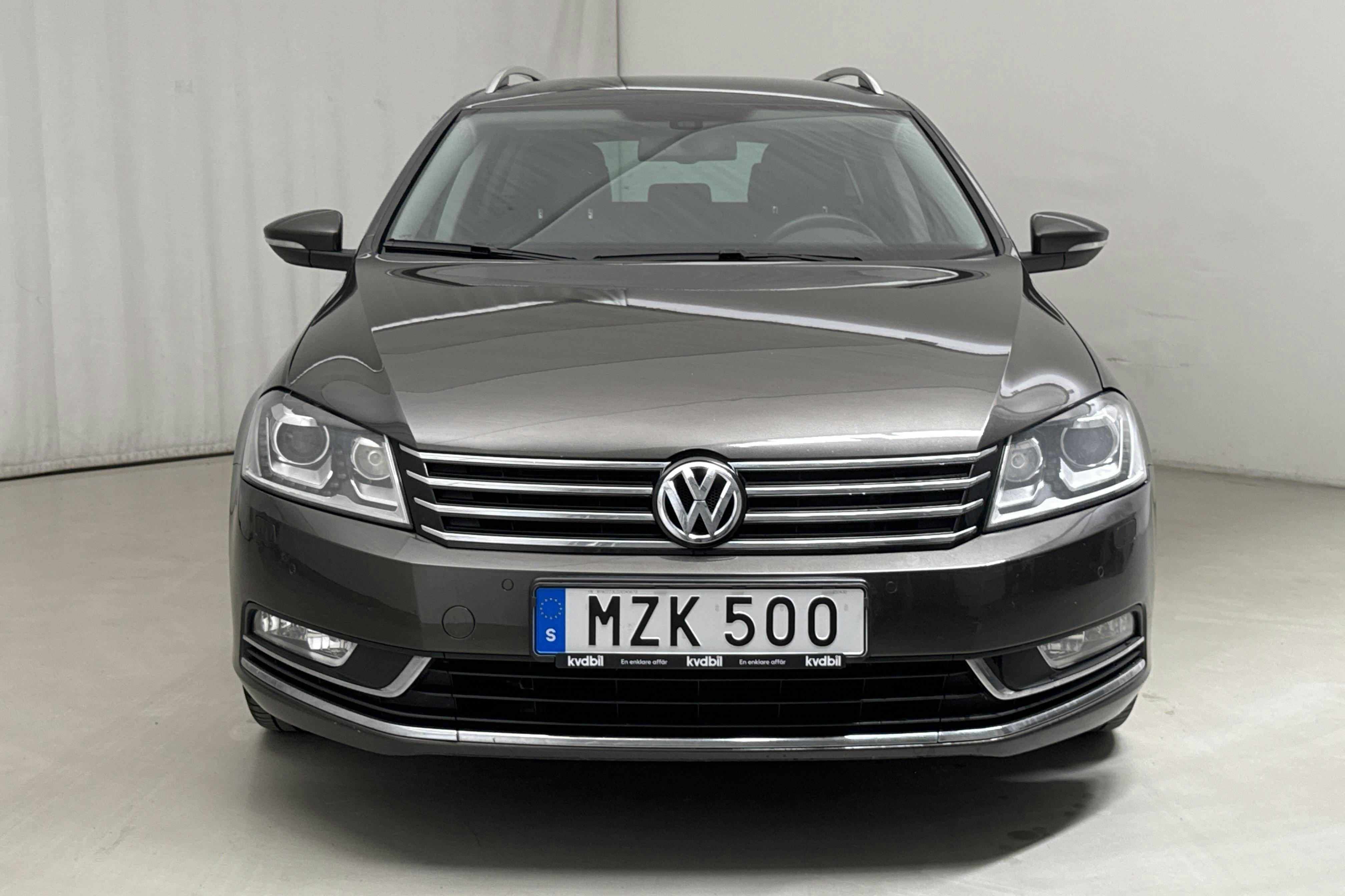 VW Passat 2.0 TFSI Variant (211hk) - 15 365 mil - Automat - Dark Brown - 2013