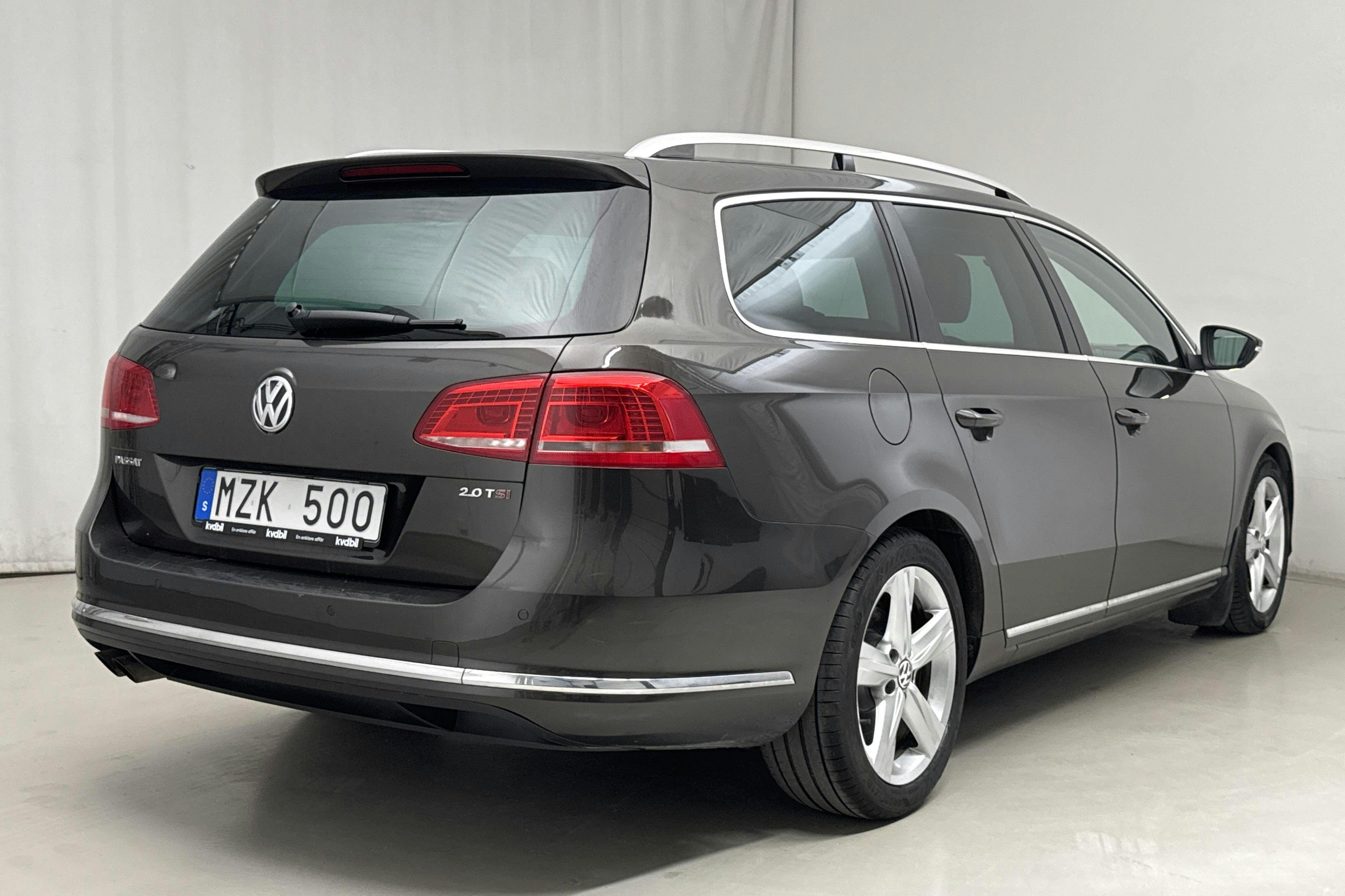 VW Passat 2.0 TFSI Variant (211hk) - 15 365 mil - Automat - Dark Brown - 2013