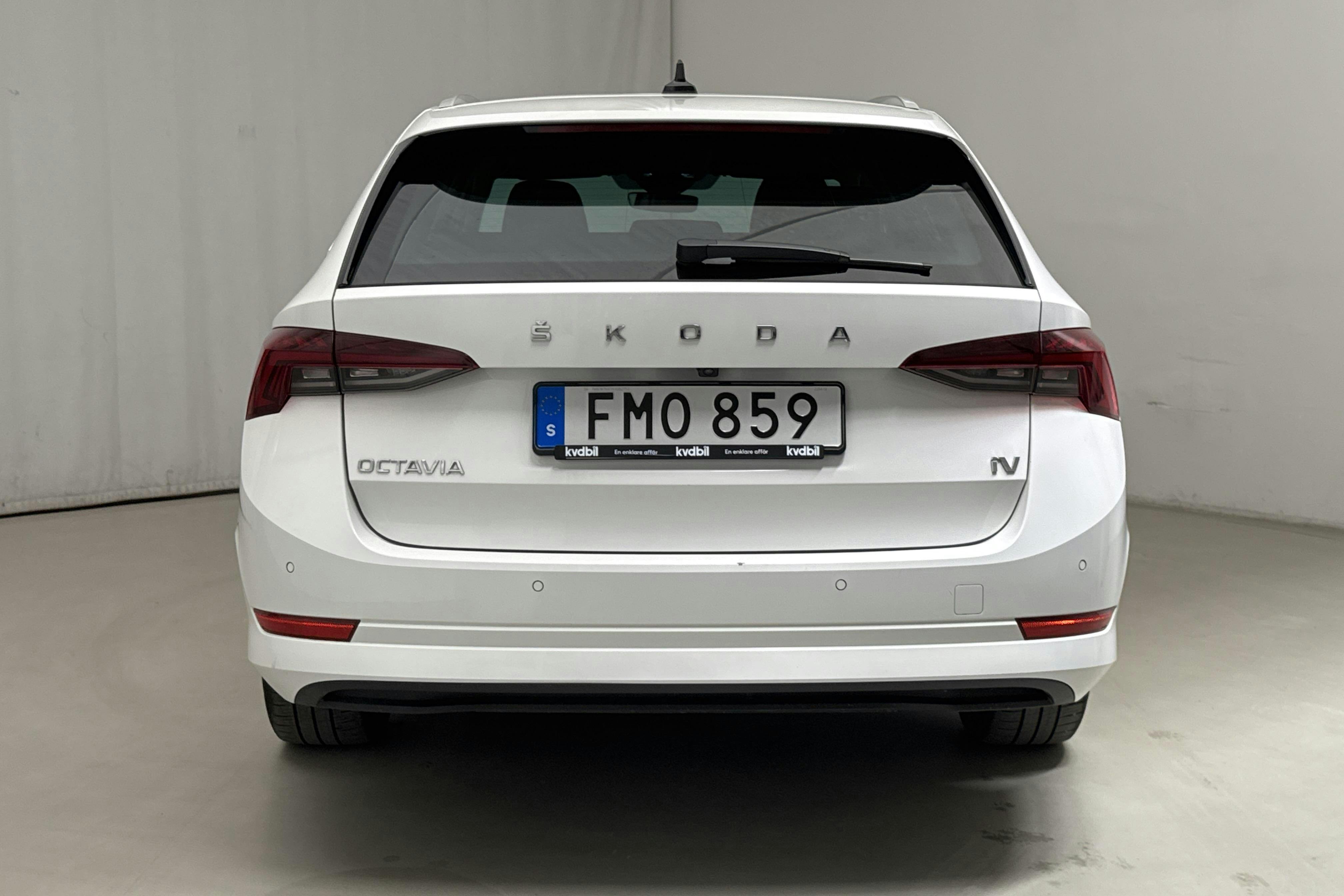 Skoda Octavia 1.4 iV PHEV Combi (204hk) - 6 104 mil - Automat - vit - 2022