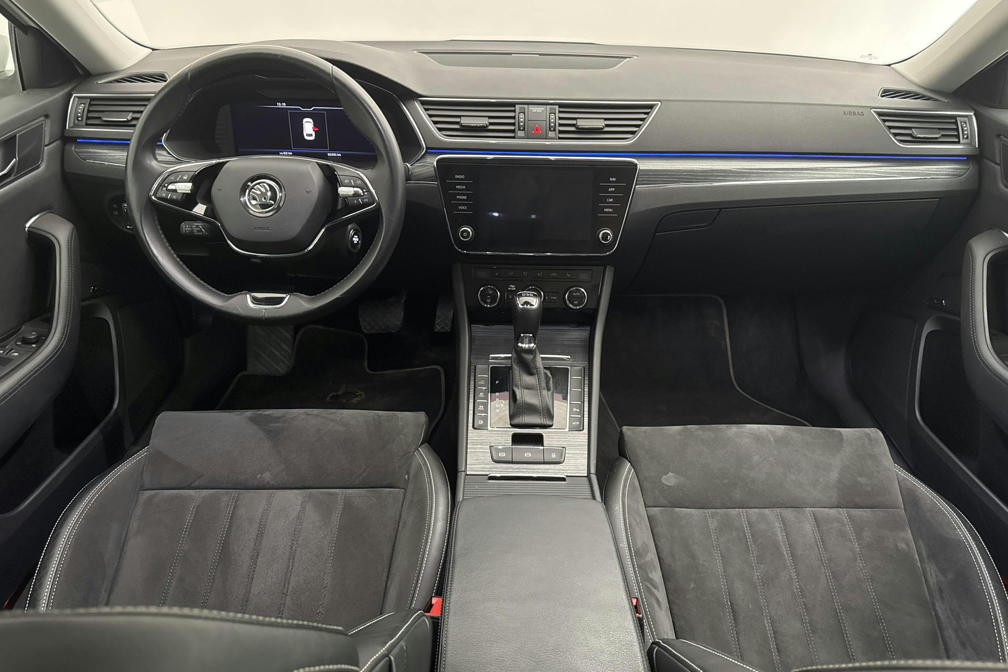 Skoda Superb 1.4 TSI PHEV Kombi (218hk) - 6 530 mil - Automat - vit - 2021