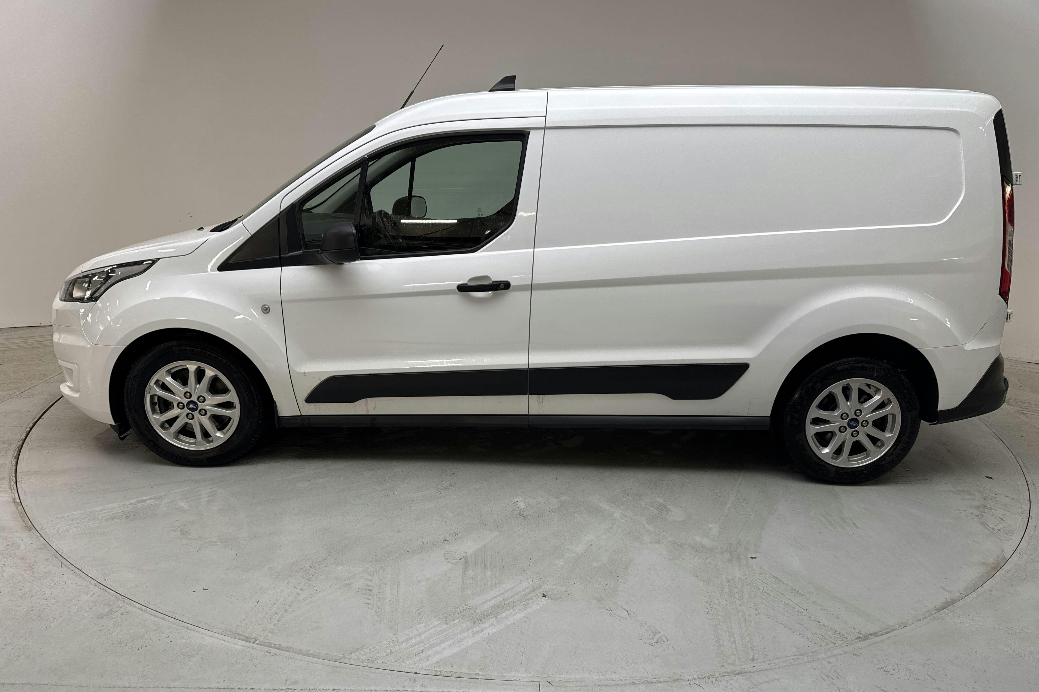 Ford Transit Connect 1.5 EcoBlue (100hk) - 9 875 mil - Automat - vit - 2022