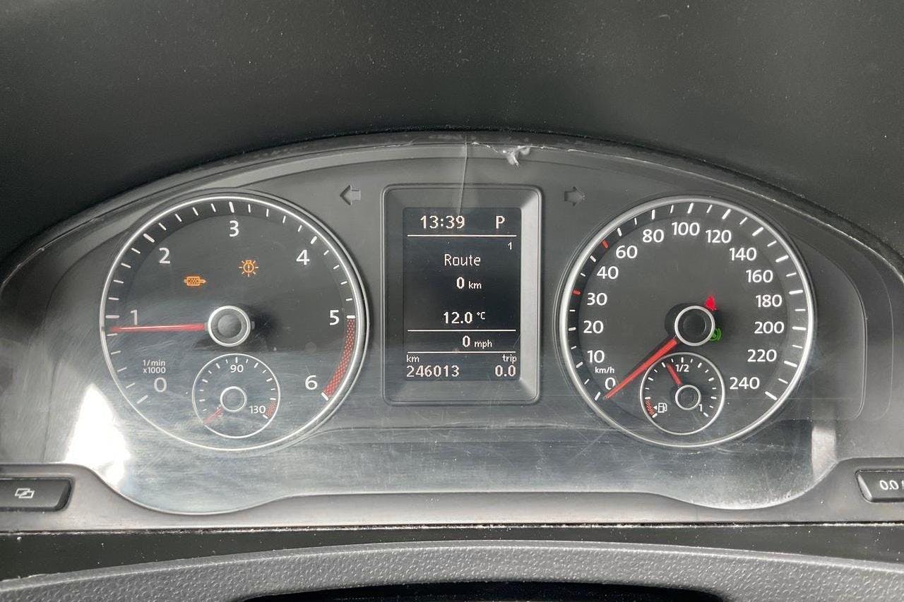 VW Transporter T5 2.0 TDI 4MOTION (180hk) - 24 601 mil - Automat - svart - 2011