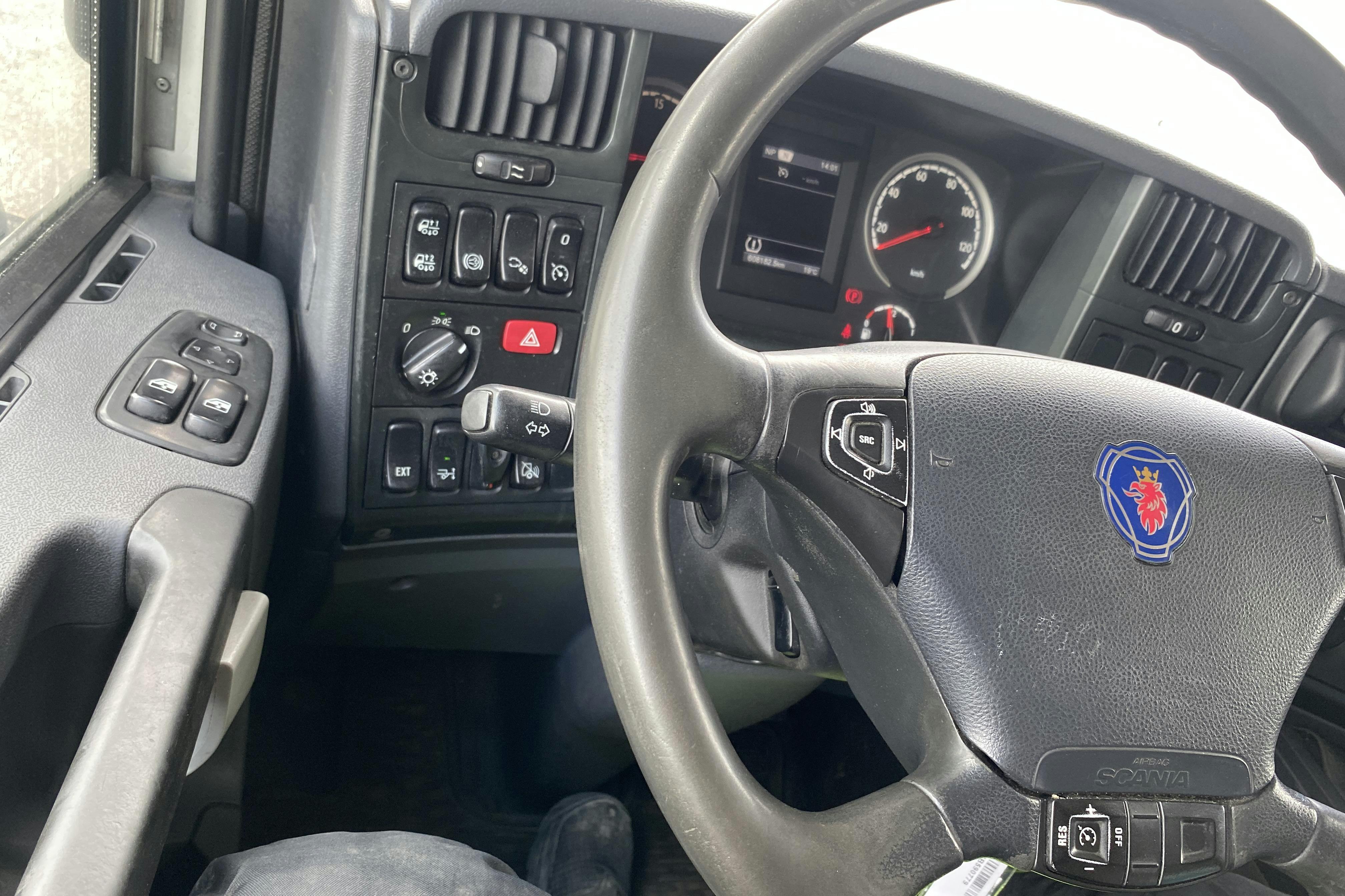 SCANIA P280 - 608 182 km - Automat - 2013