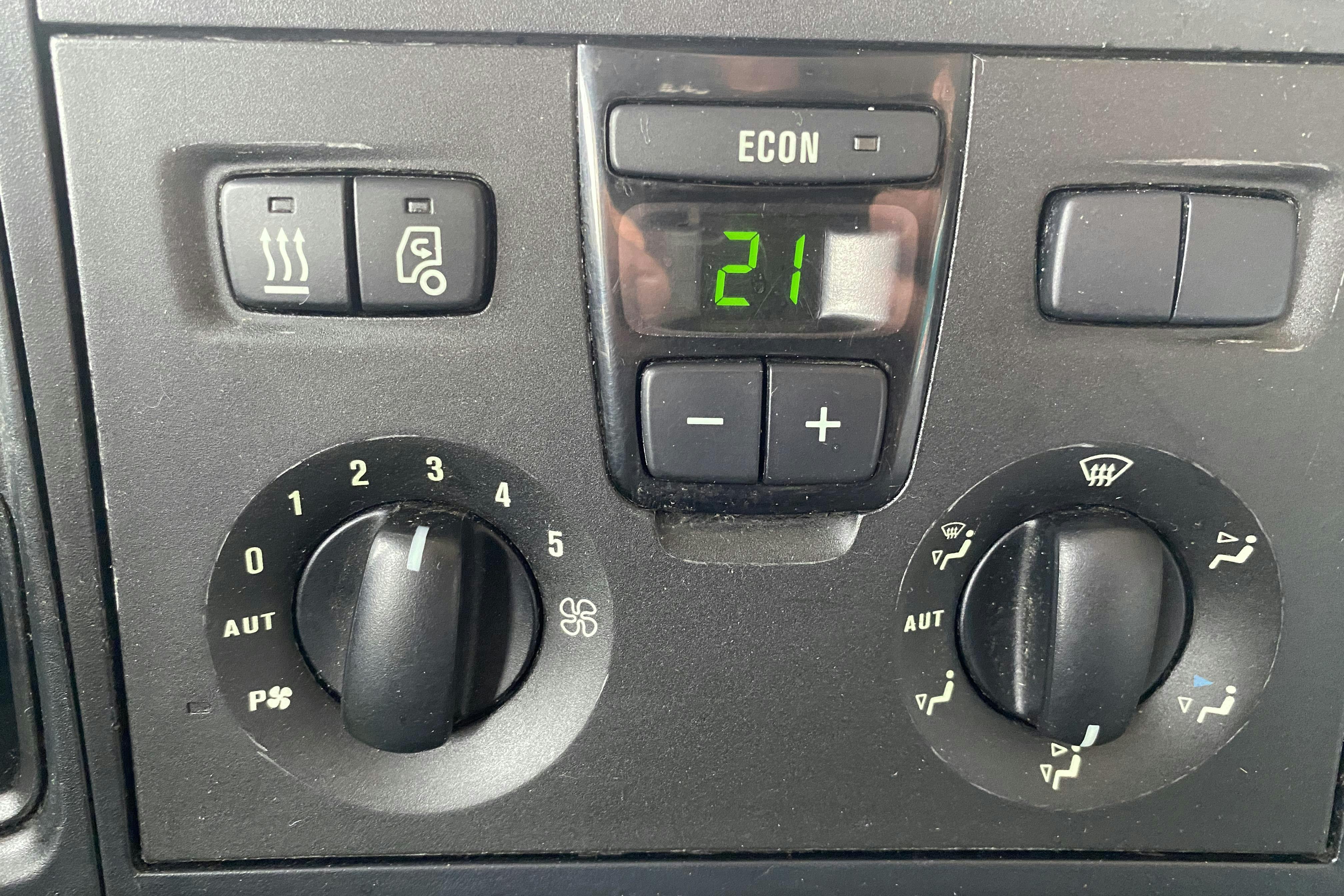 SCANIA P280 - 608 182 km - Automat - 2013