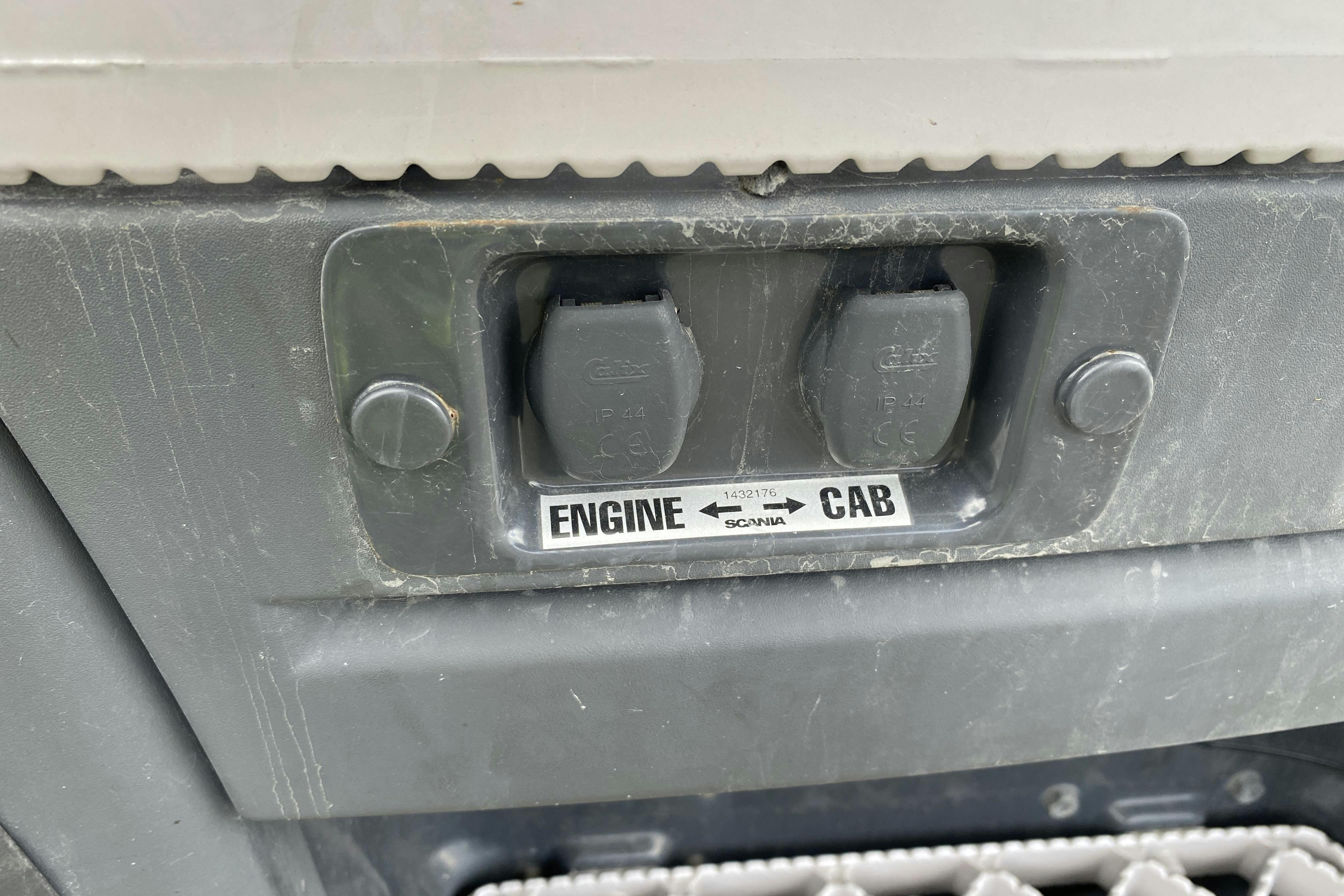 SCANIA P280 - 608 182 km - Automat - 2013