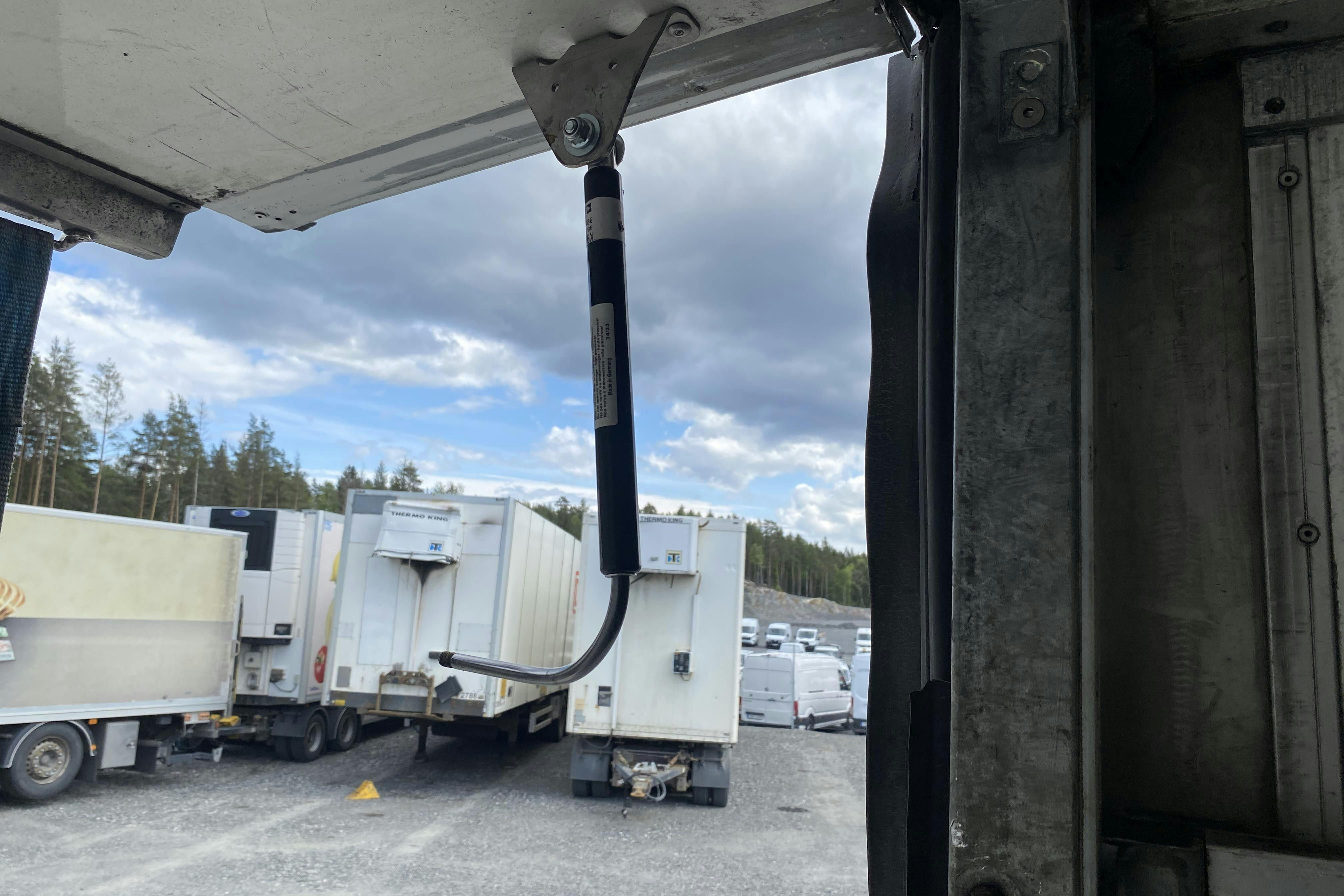 SCANIA P280 - 608 182 km - Automat - 2013