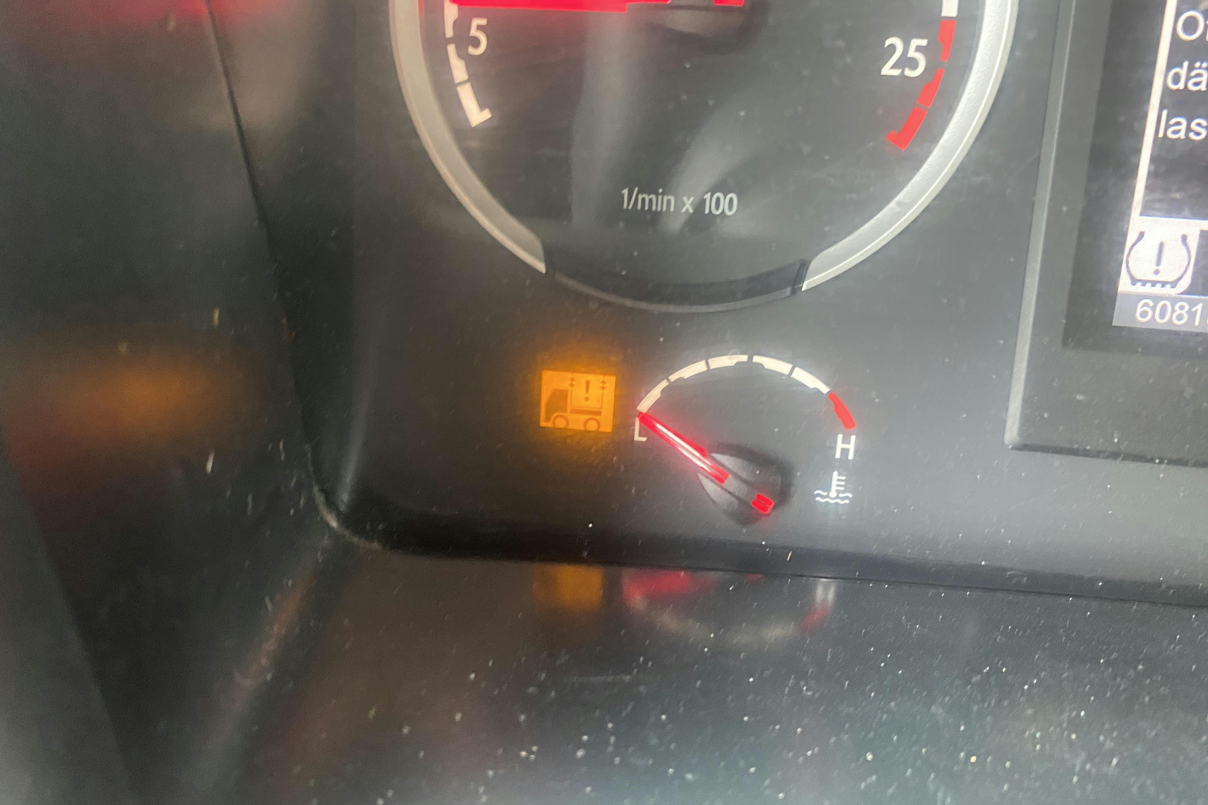 SCANIA P280 - 608 182 km - Automat - 2013