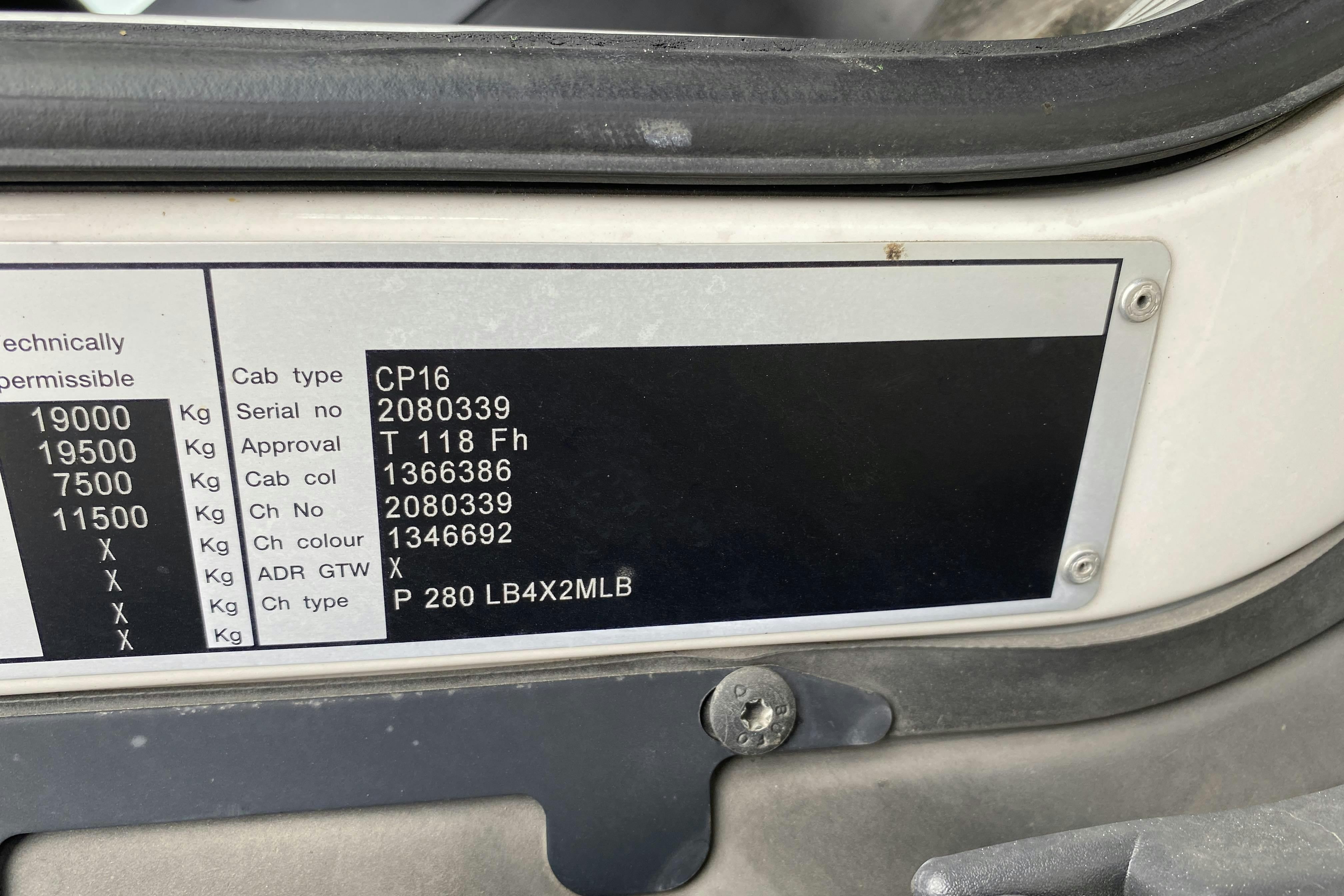 SCANIA P280 - 608 182 km - Automat - 2013