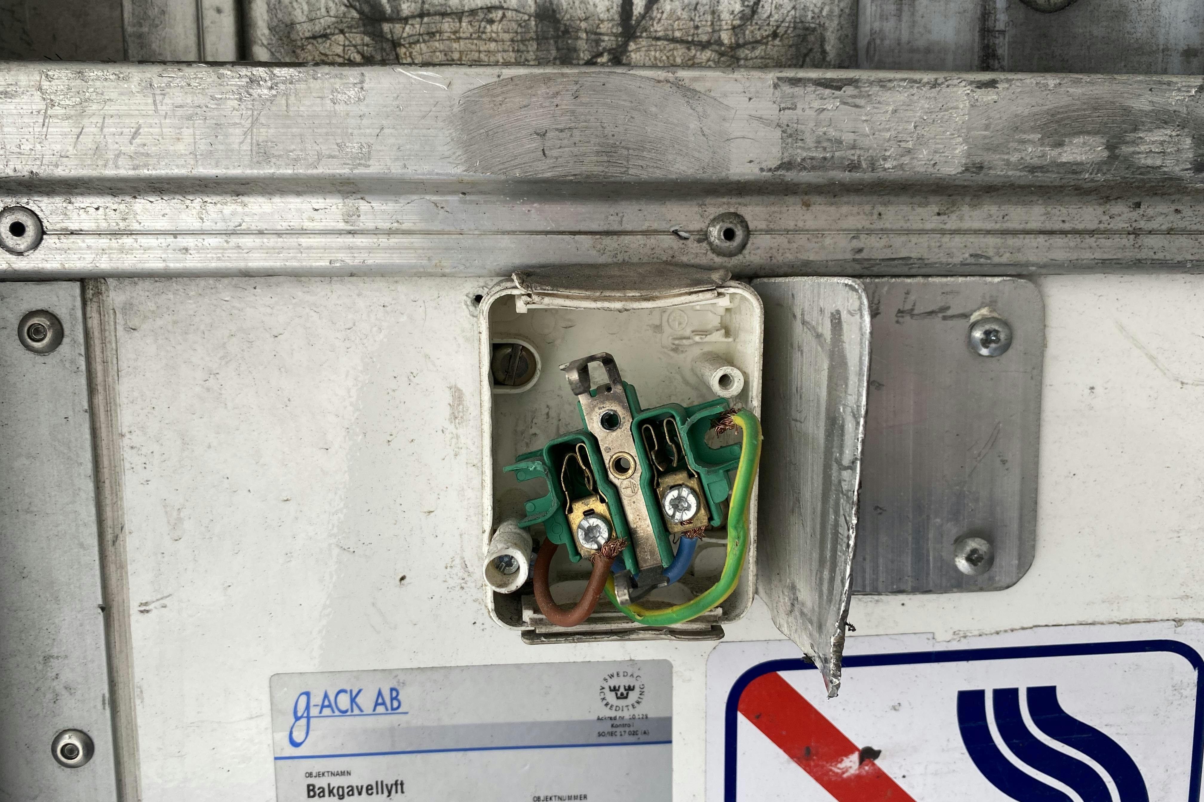 SCANIA P280 - 608 182 km - Automat - 2013