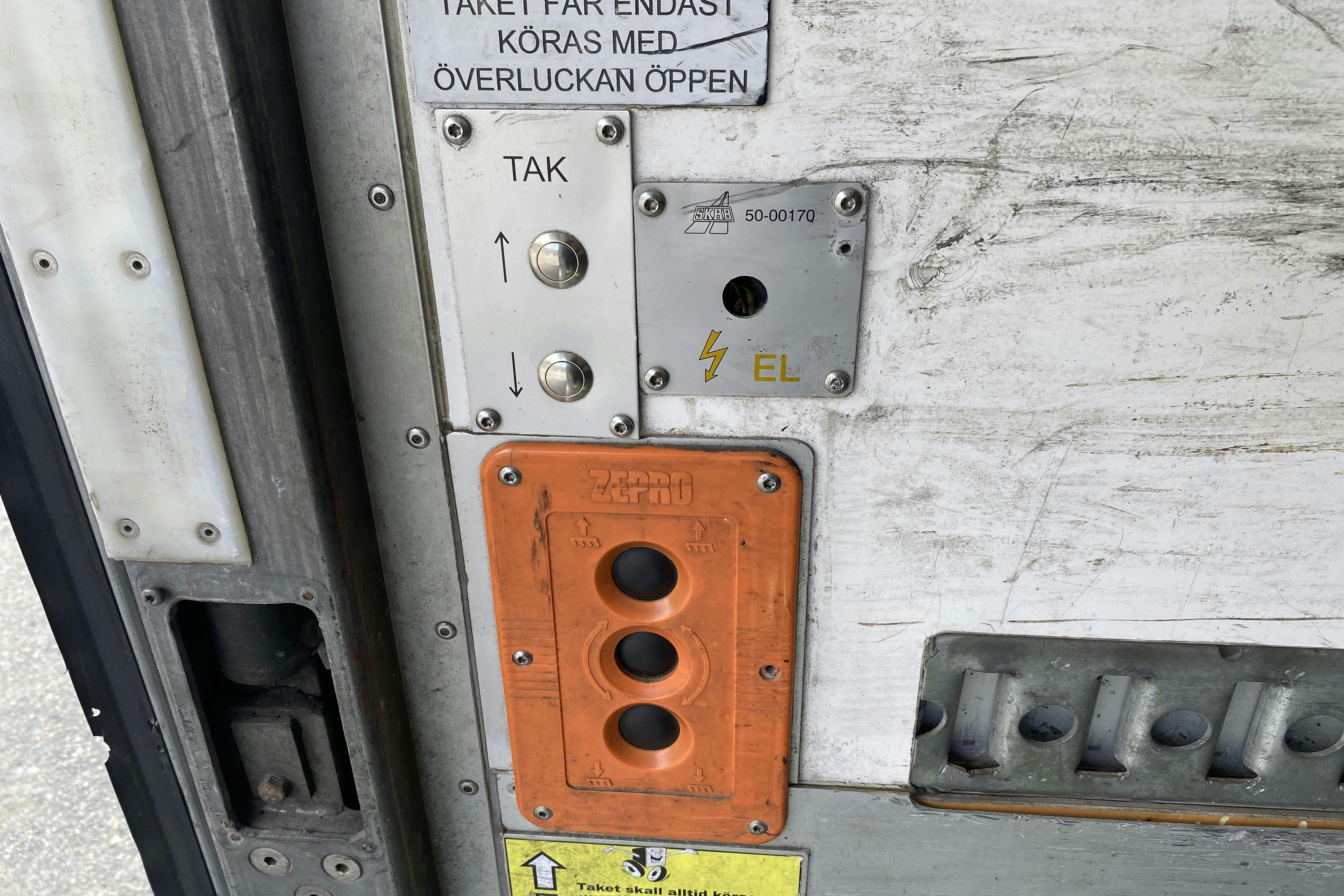 SCANIA P280 - 608 182 km - Automat - 2013